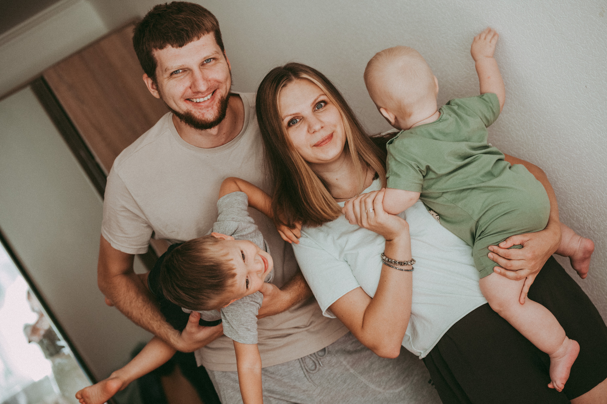 Виктория и Алексей с сыновьями. Фотограф г. Хабаровск