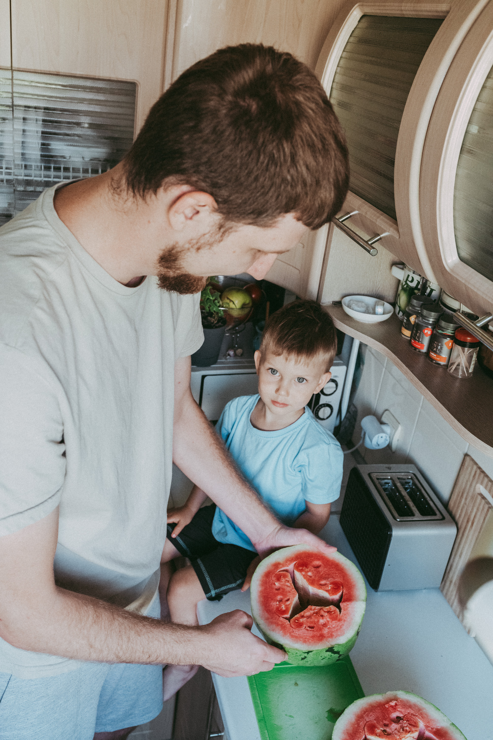 Виктория и Алексей с сыновьями. Фотограф г. Хабаровск
