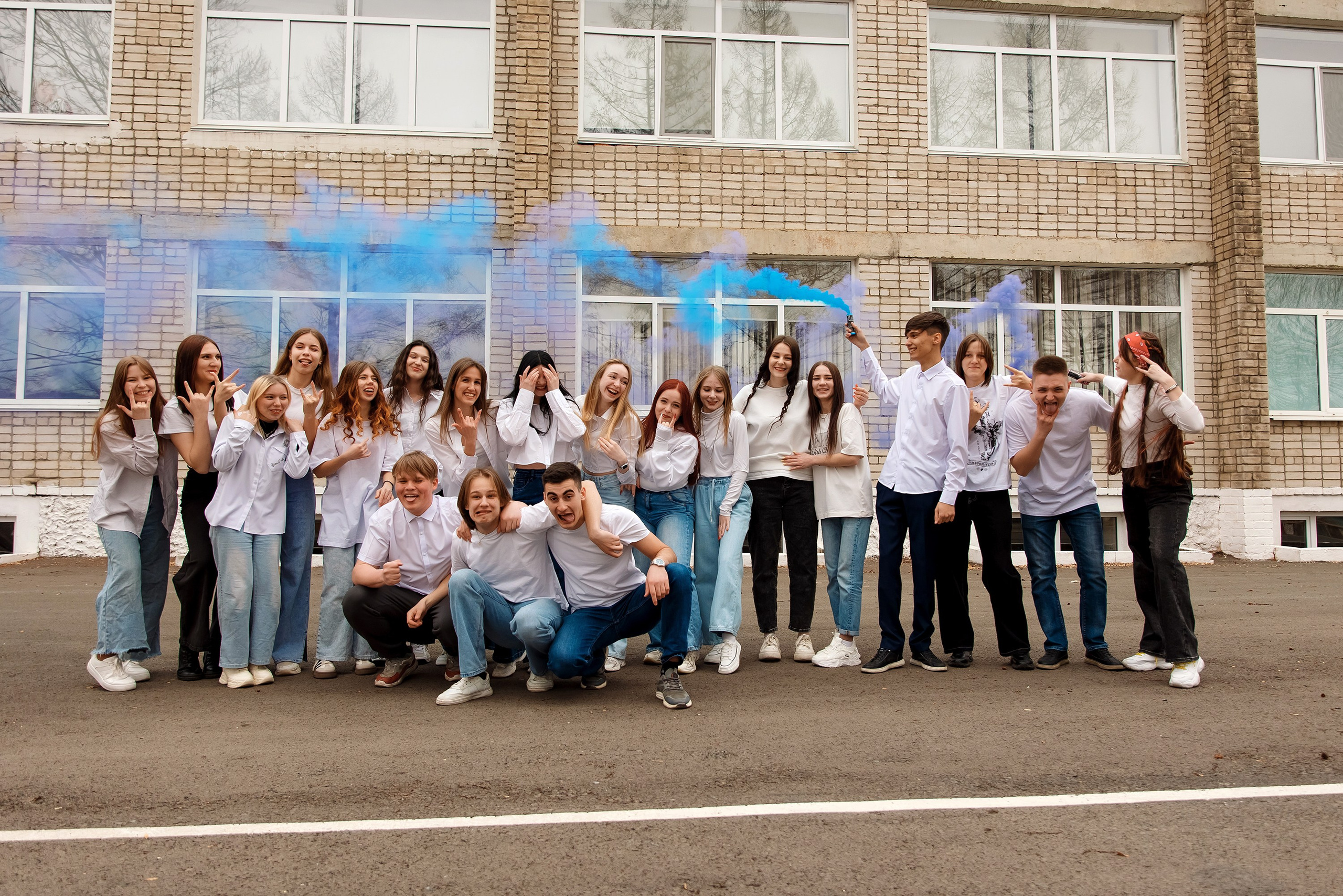 11 класс с. Барабаш. Фотограф Любовь Корниенко, Примоский край