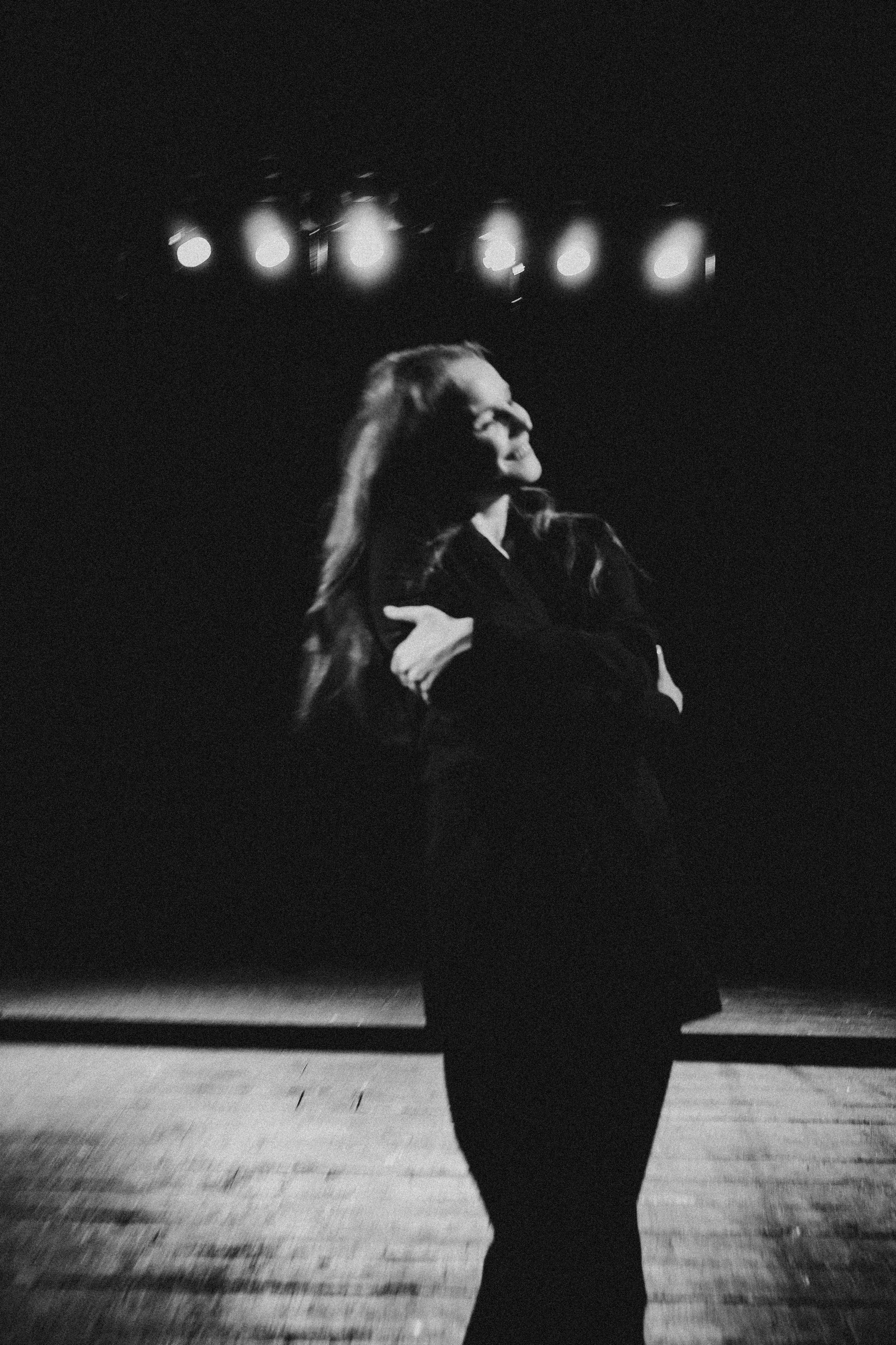 Настя — актриса театра и кино. Денис Марков — фотограф в Екатеринбурге