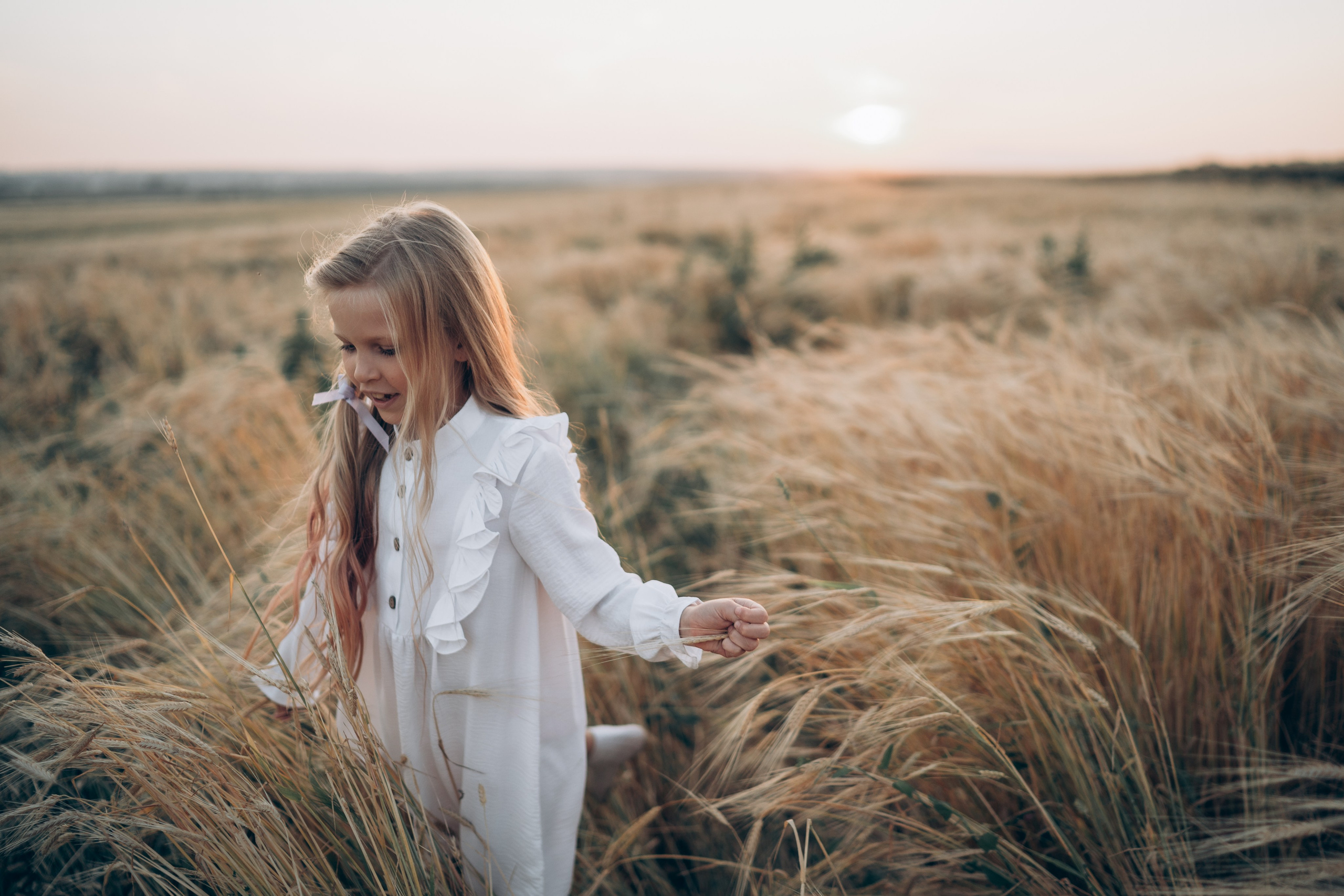 Закатная история в полях. Семейный фотограф в Москве Елена Гильманова