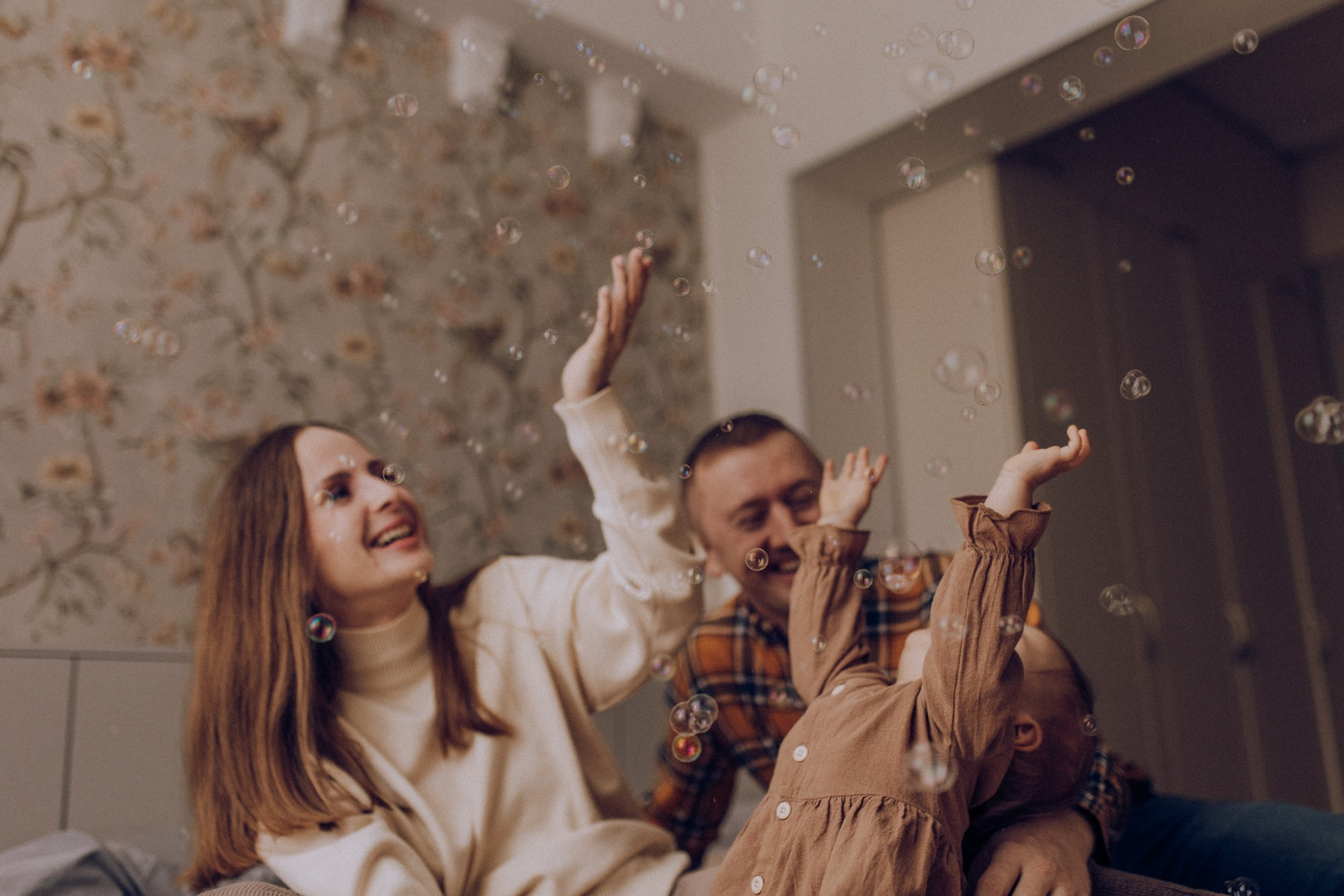 Семейные фотосессии (в студии, на улице или у вас дома). Фотограф Антонина Знак. Семейные фотосессии. Москва и МО