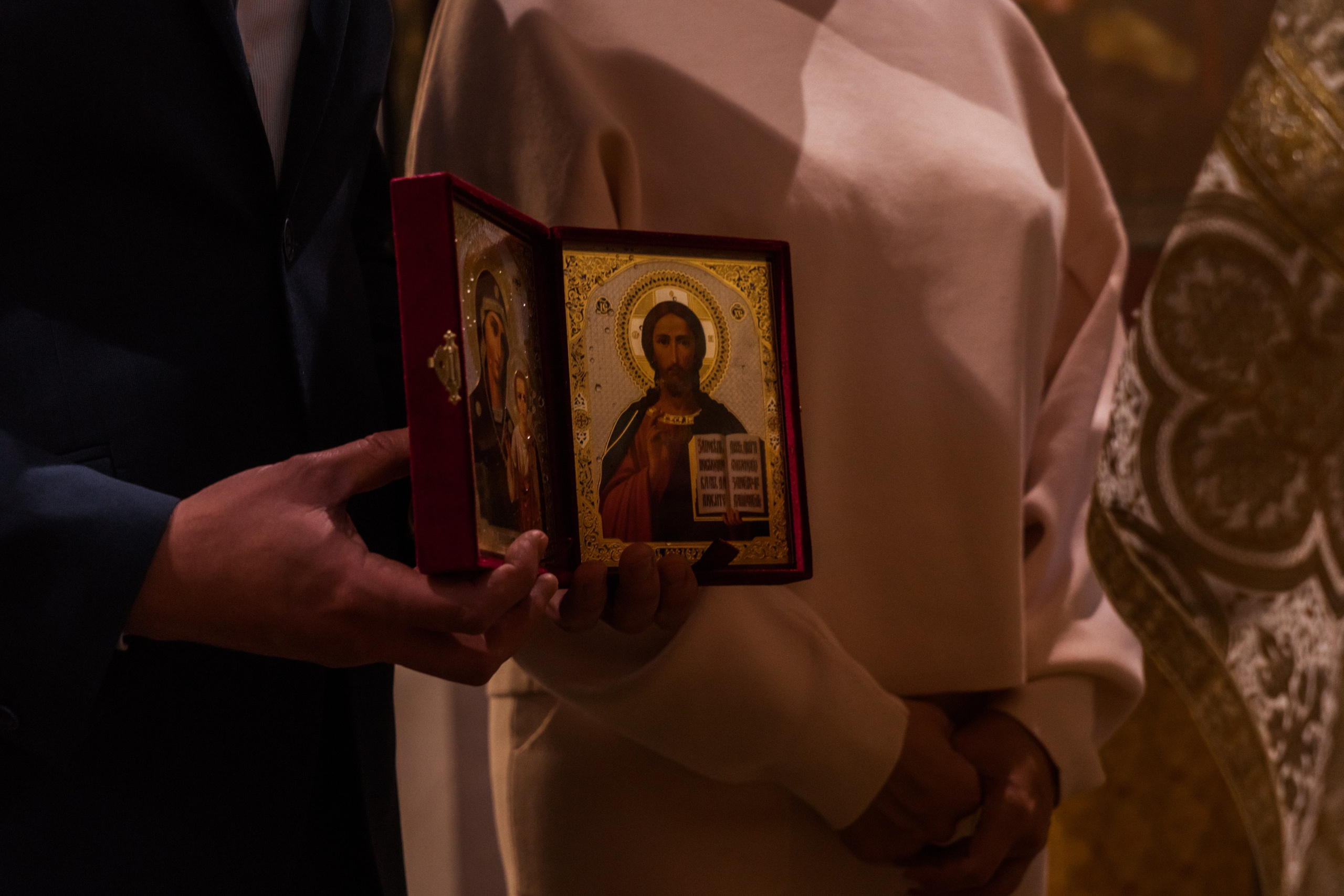 Венчание в храме Петра и Павла в Петергофе. Контент- фотограф, рилсмейкер в Санкт- Петербурге Елена Грие