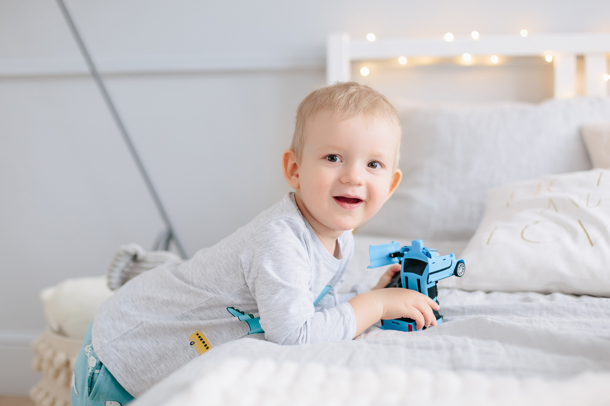 Новогодняя семейная пижамная фотосессия в студии Екатеринбург. Свадебный и семейный фотограф Ксения Шекк Екатеринбург