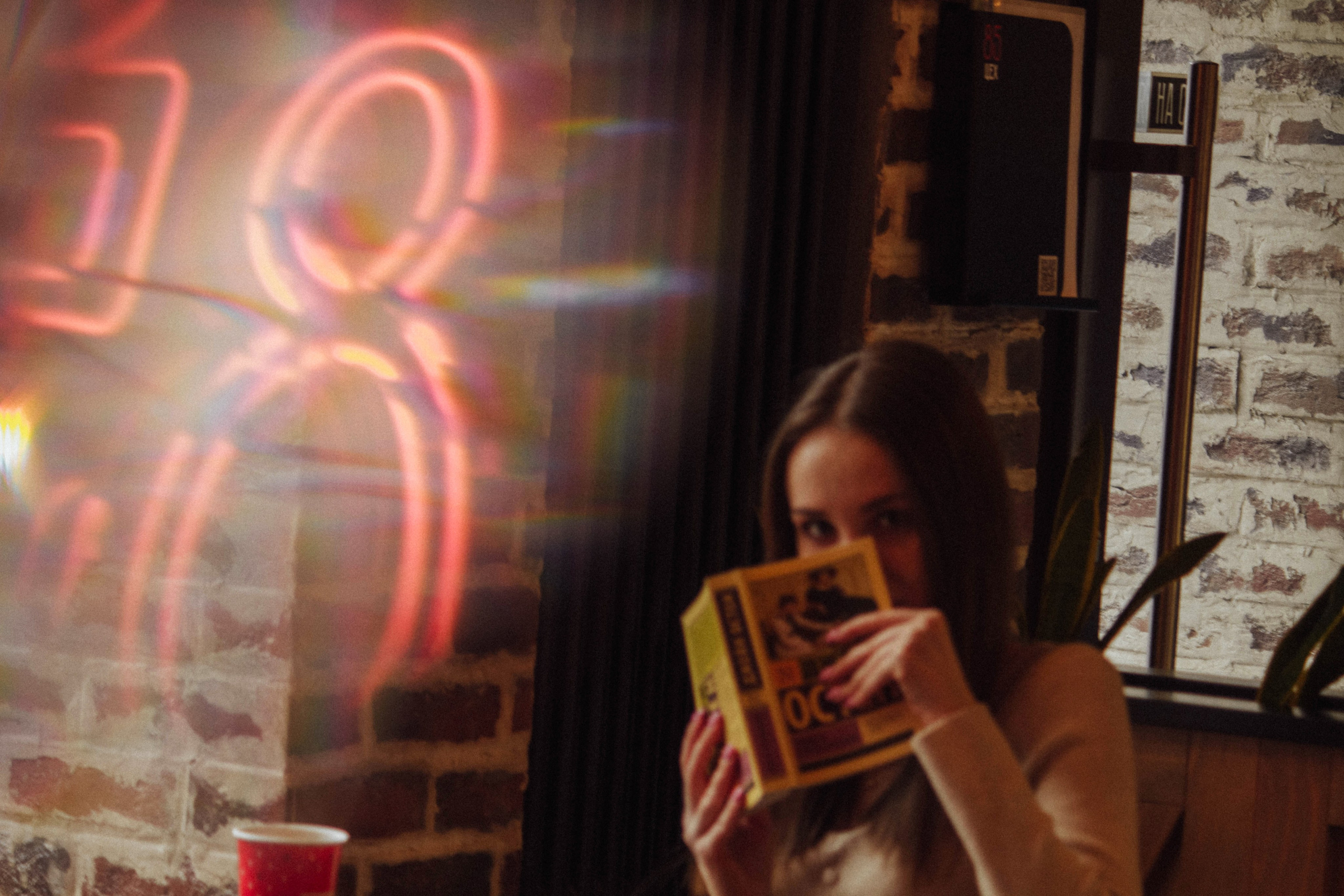 В кафе. Создадим шедевр? Виталина и её фотоискусство