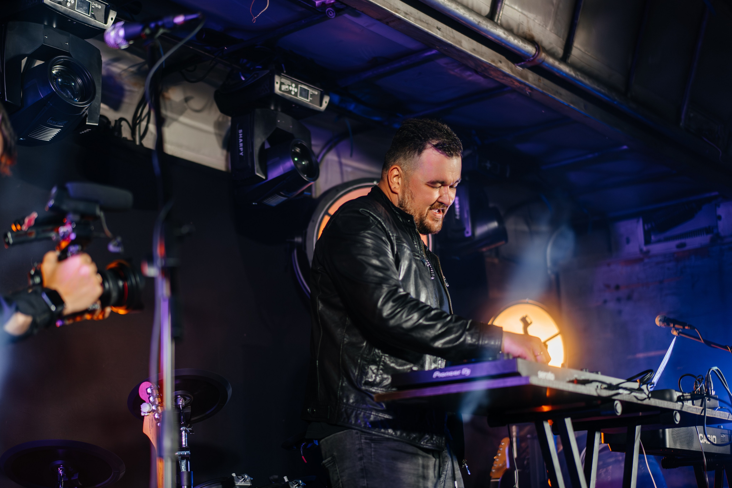 Анна & Евгений проект «Четыре свадьбы» на Пятнице. Свадебный фотограф Барнаул Алексей Павлов