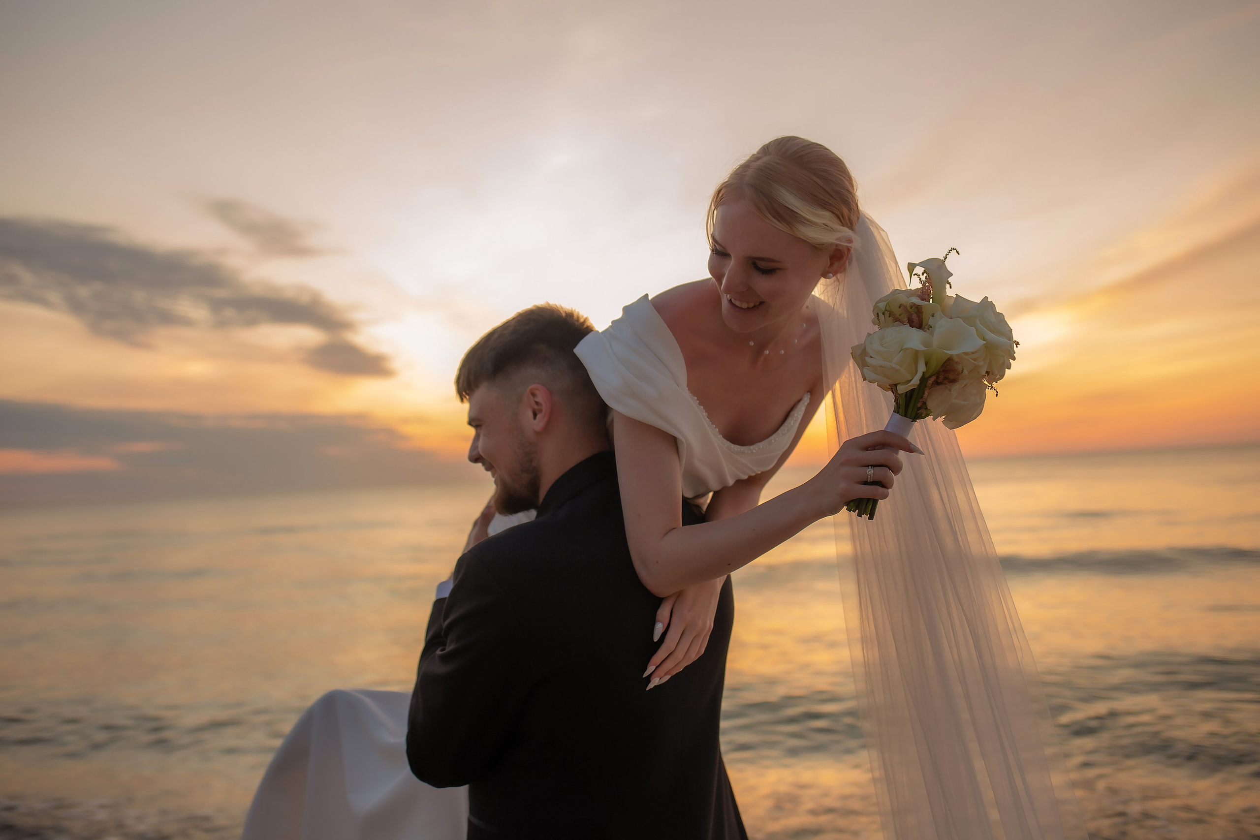 Александра и Влад. На закате. Фотограф в Калининграде Решетникова Алина