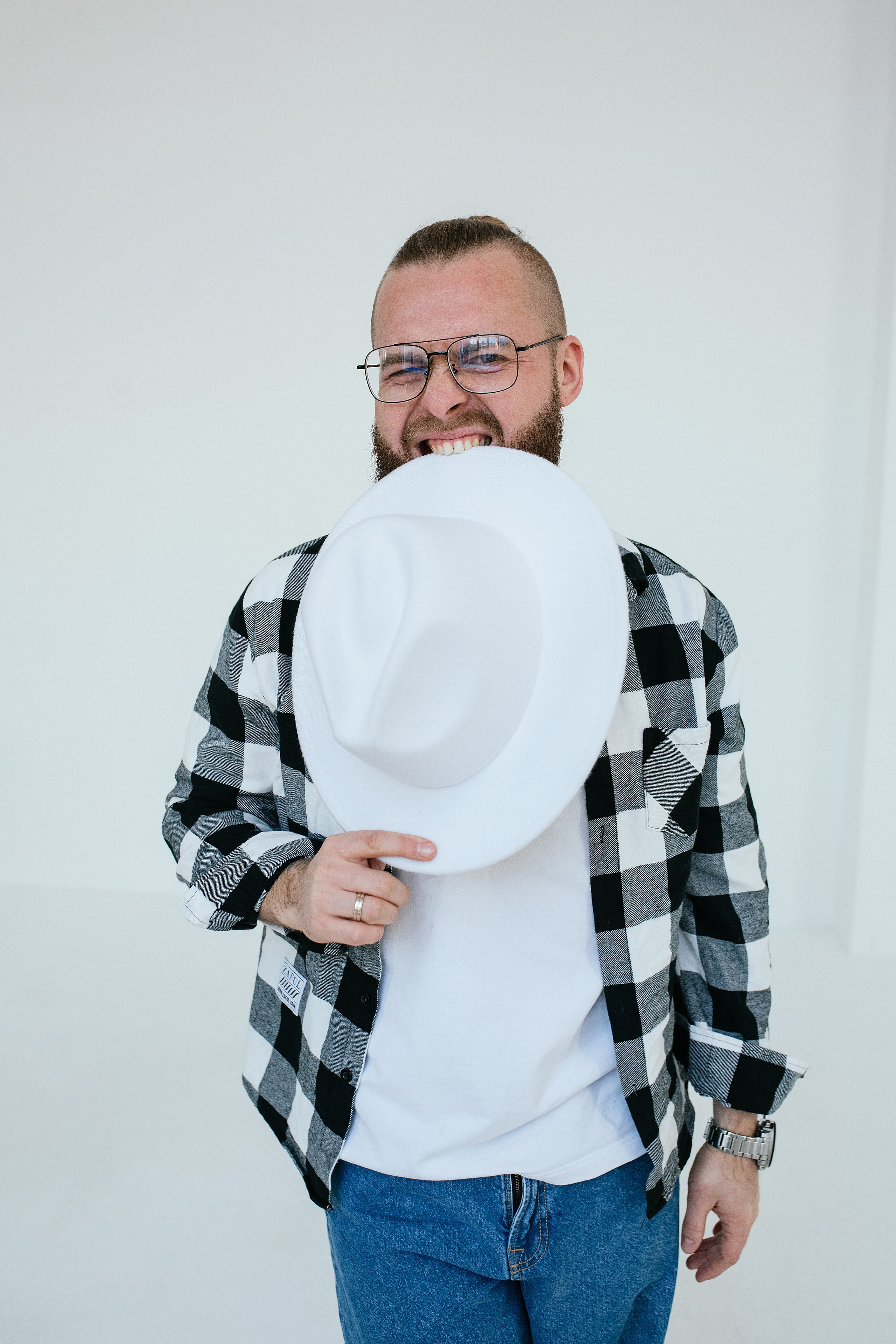 Для канала с подкастами. Свадебный, семейный фотограф в Рязани Лена Брант