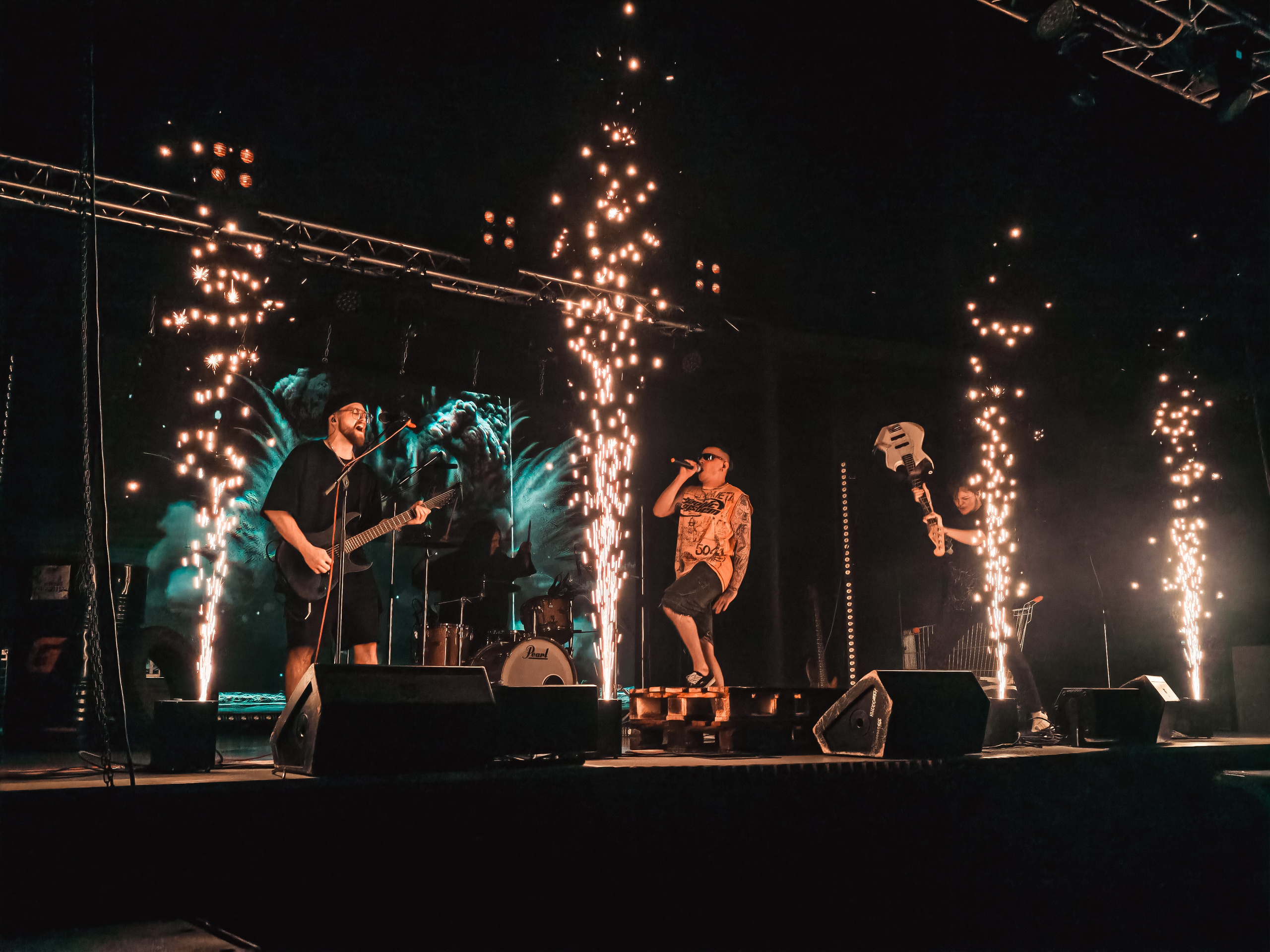 DEBRY, Пилот, 06.12.2025. Фотограф Регина Крикунова г. Красноярск