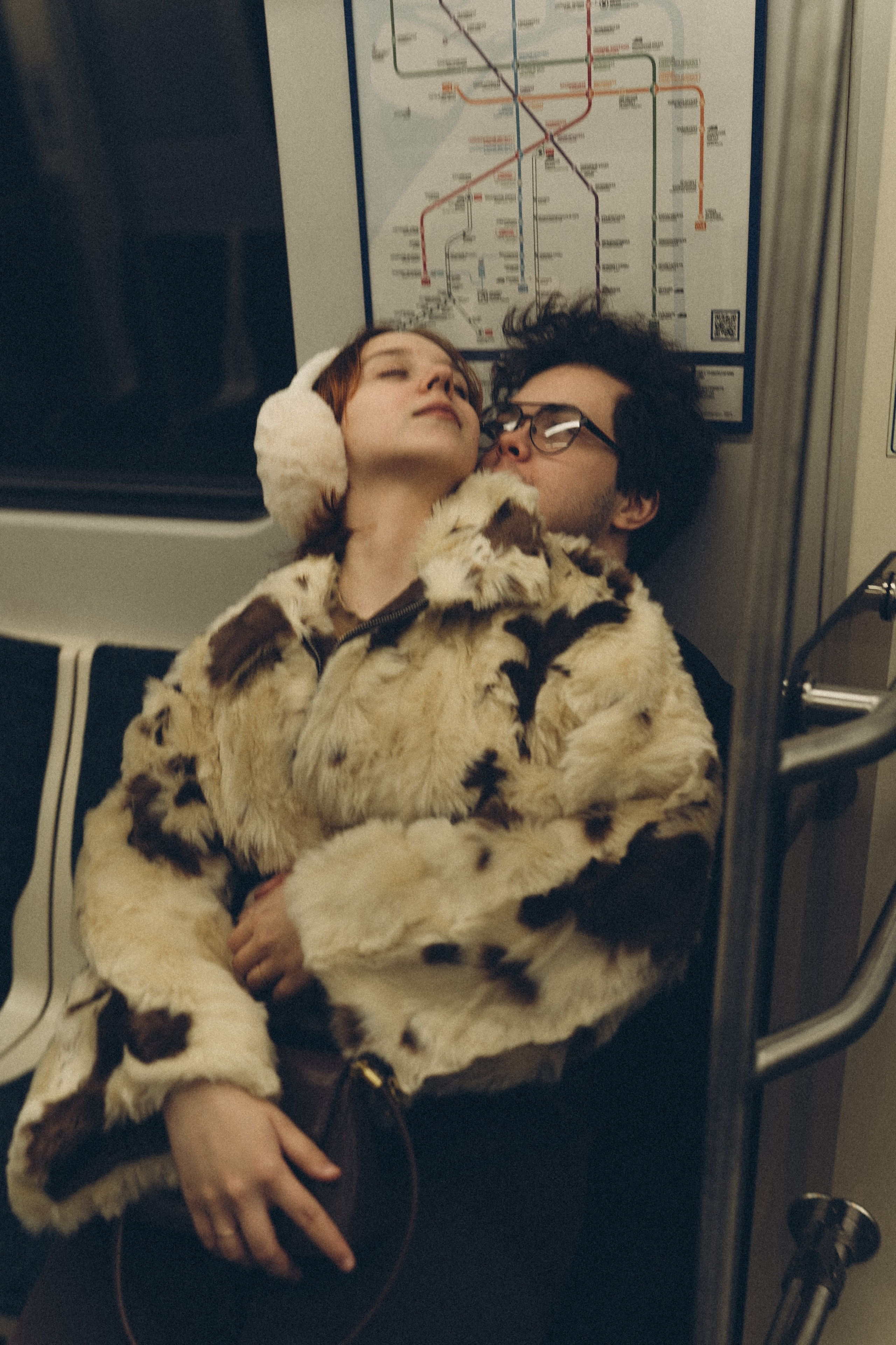 НОВОГОДНЯЯ ФОТОСЕСИИЯ ПАРЫ В МЕТРО ЛЮБОВЬ. Профессиональный фотограф, Санкт-Петербург — Виктория Богомолова