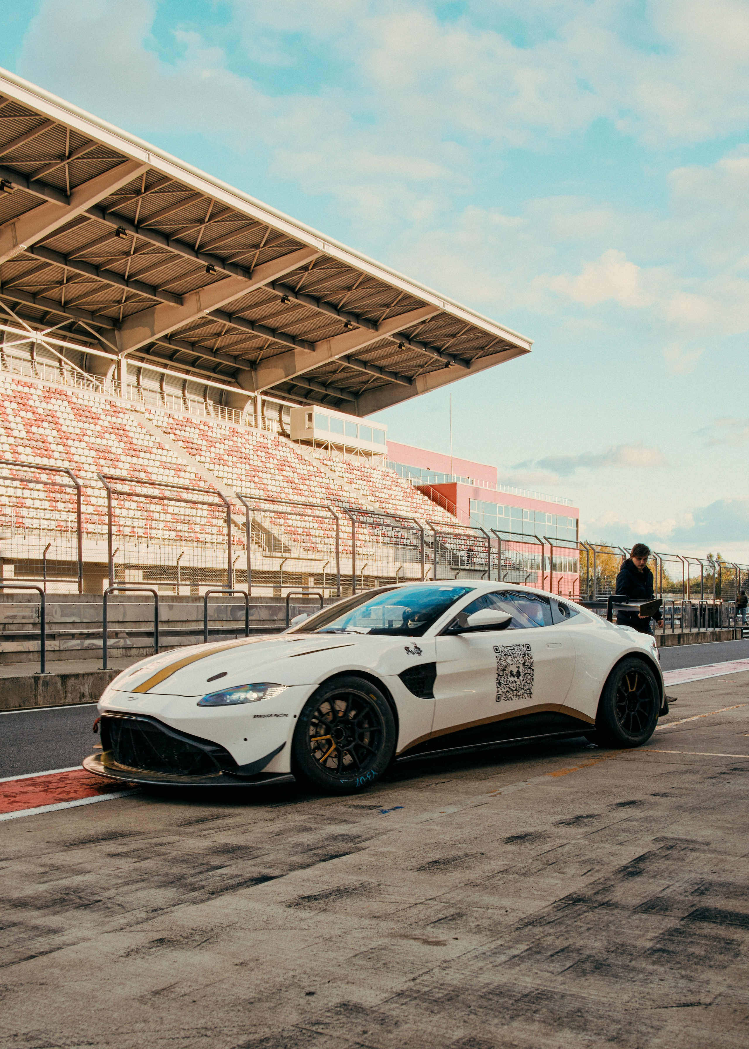 Автомобильный и коммерческий фотограф Москва