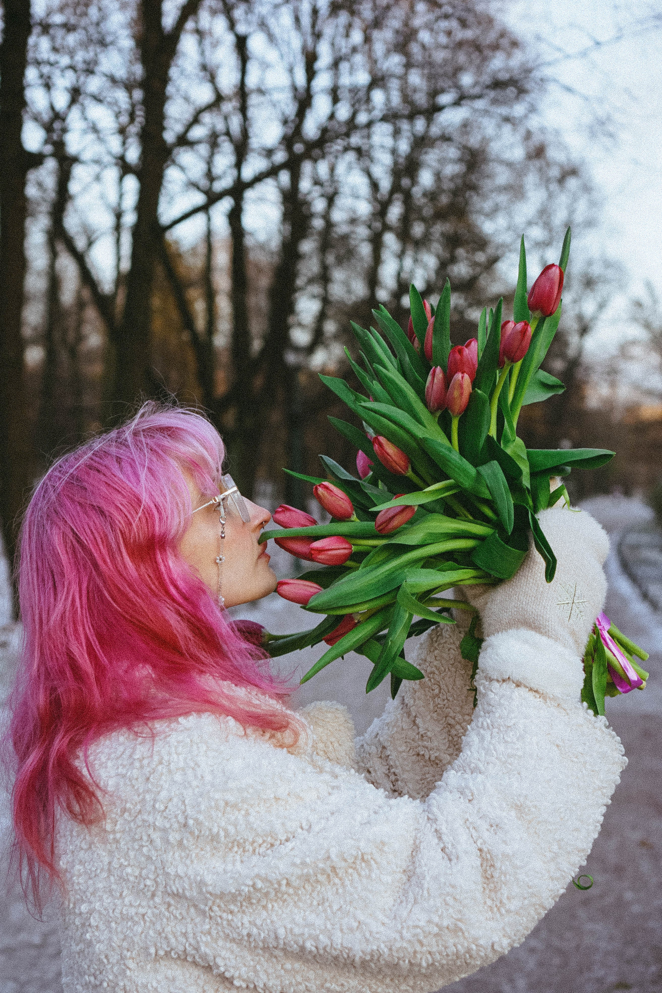 Прогулочная фотосессия с тюльпанами. Профессиональный фотограф, Санкт-Петербург — Виктория Богомолова