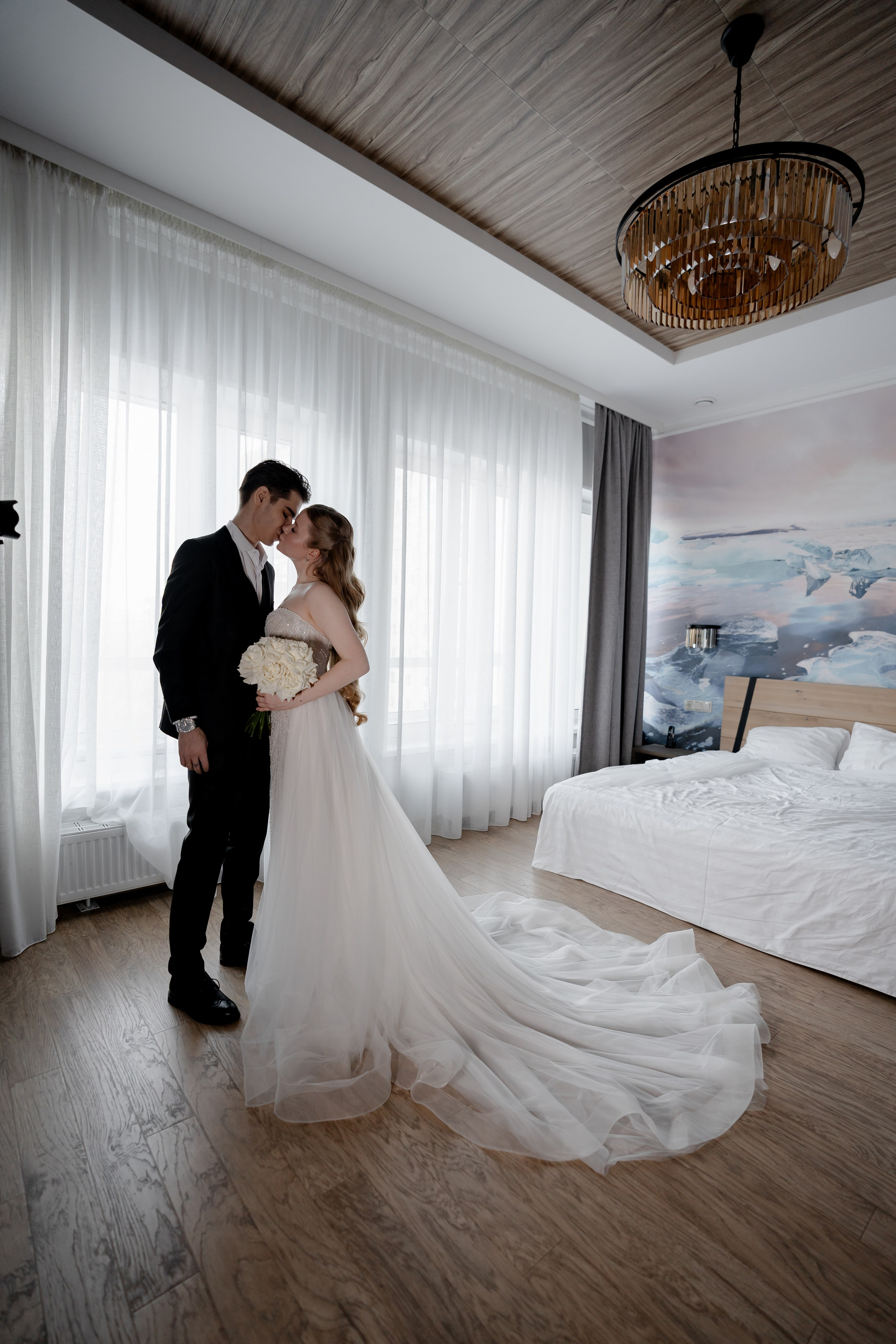 СВАДЕБНАЯ СЬЕМКА СБОРОВ В ОТЕЛЕ И ВЫЕЗД НА ЦЕРЕМОНИЮ (СНЯТО В СИБИРЕ В НИЖНЕВАРТОВСКЕ)М. Профессиональный фотограф, Санкт-Петербург — Виктория Богомолова