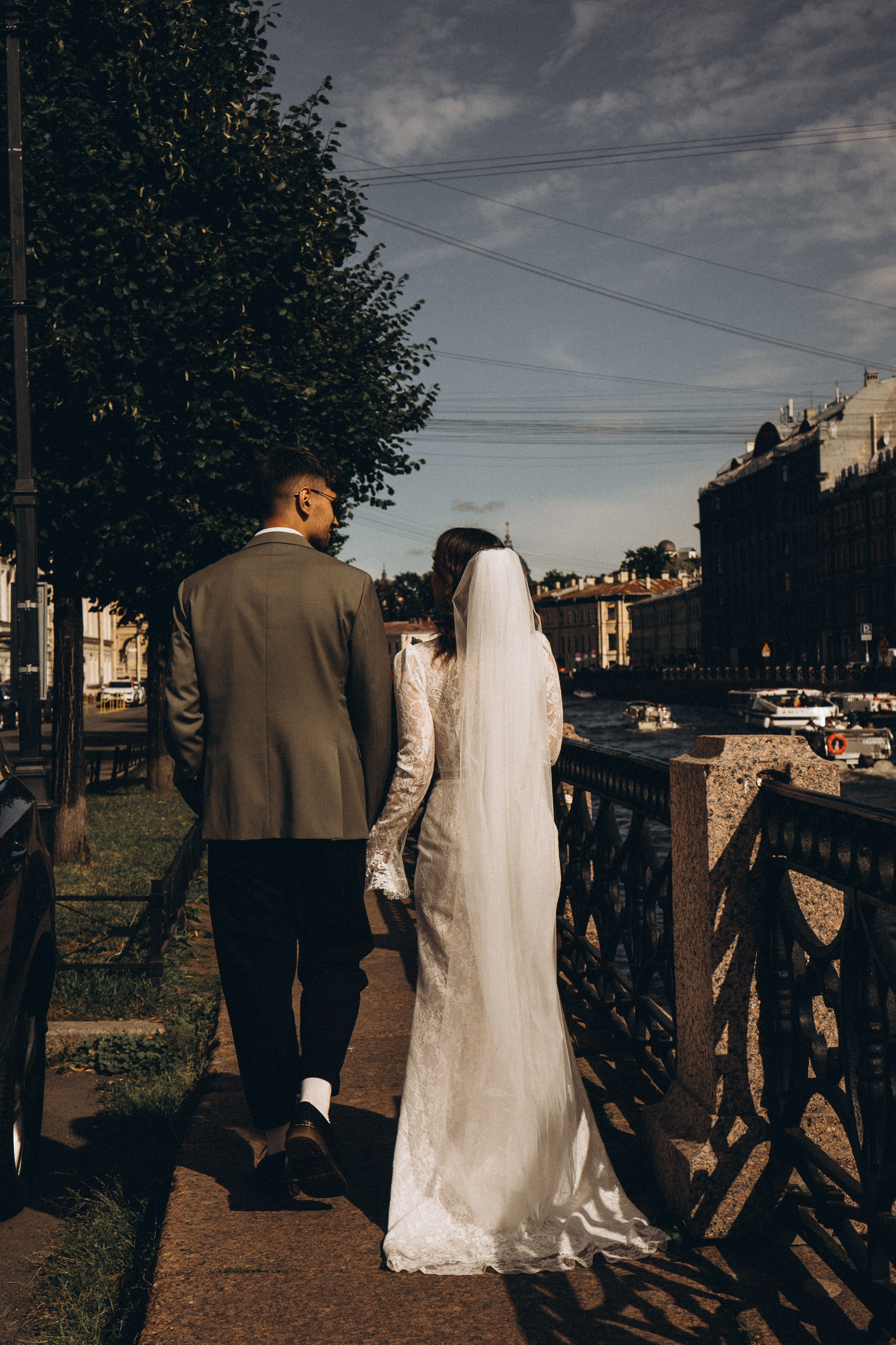 СВАДЕБНАЯ ПРОГУЛКА ВОЗЕ ИСАИКЕВСКОГО СОБОРА АСТОРИИ И ЗАКОНОДАЛЕТНОГО СОБРАНИЯ. Профессиональный фотограф, Санкт-Петербург — Виктория Богомолова