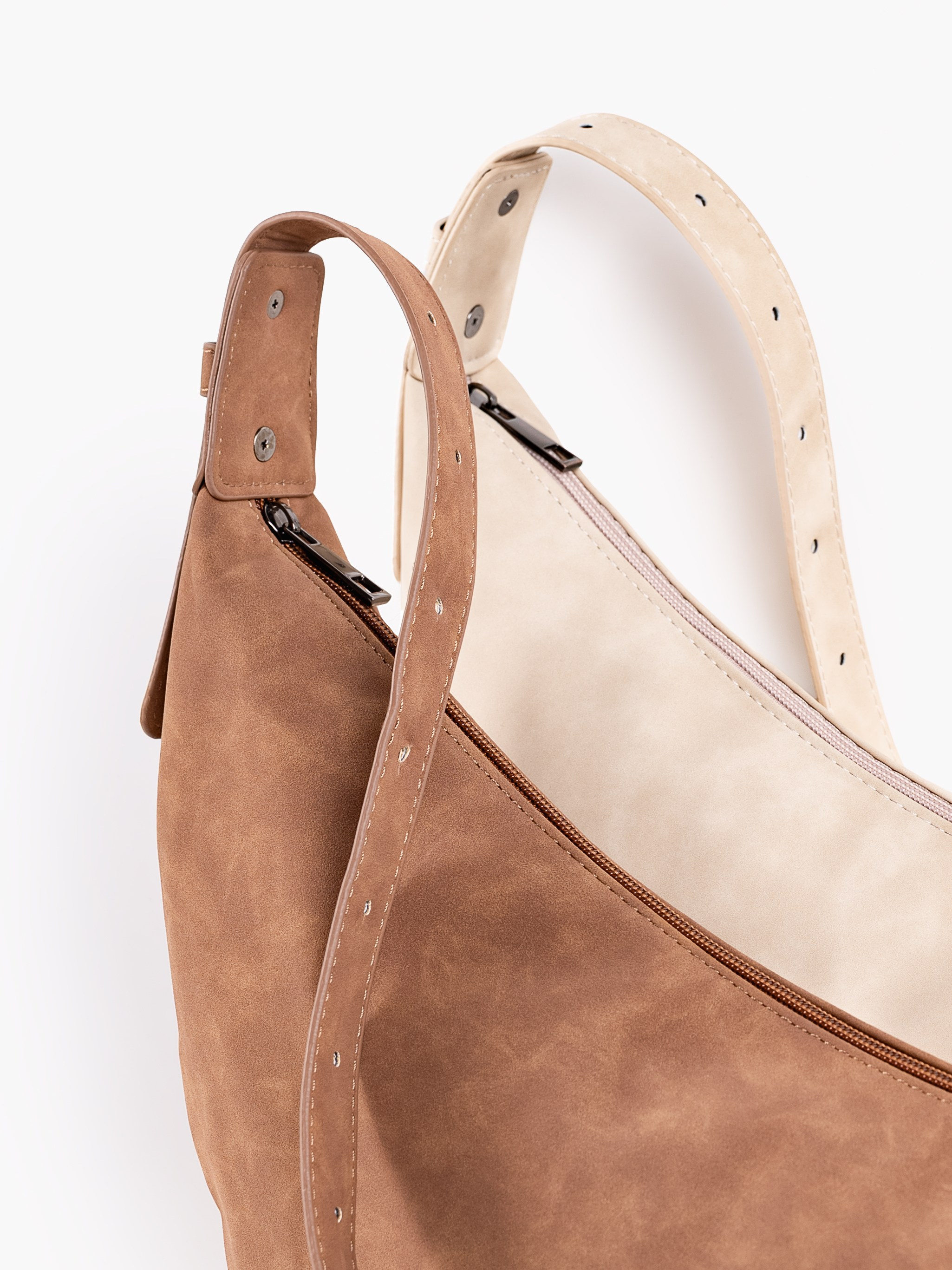 Q Сумки хобо серия 1. Предметный фотограф, фото для маркетплейсов Пятигорск, КМВ