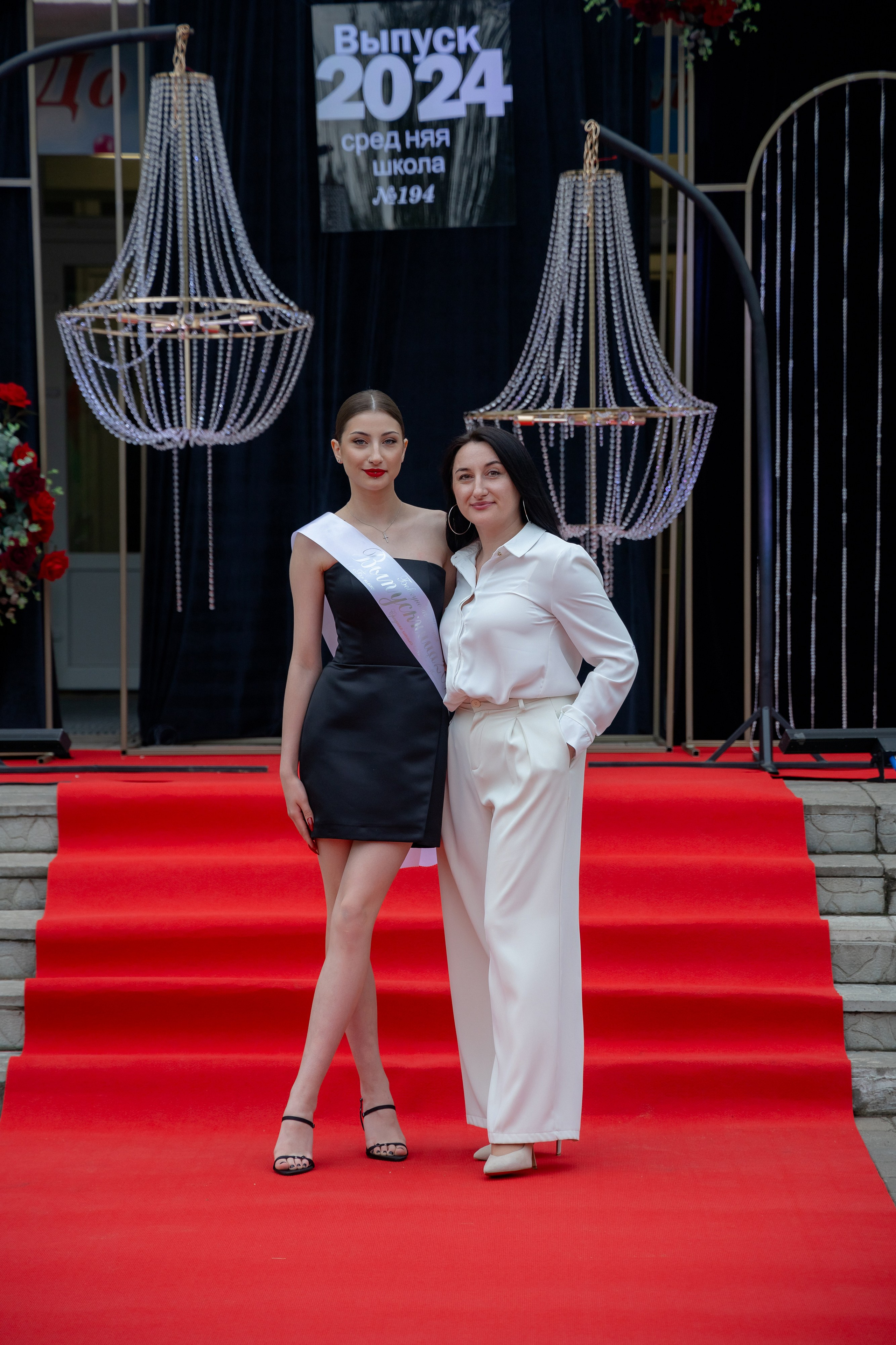 Школьный выпускной 2024 год в Соколе (Минск). Свадебный фотограф в Минске/Беларуси Сергей Спиридонов