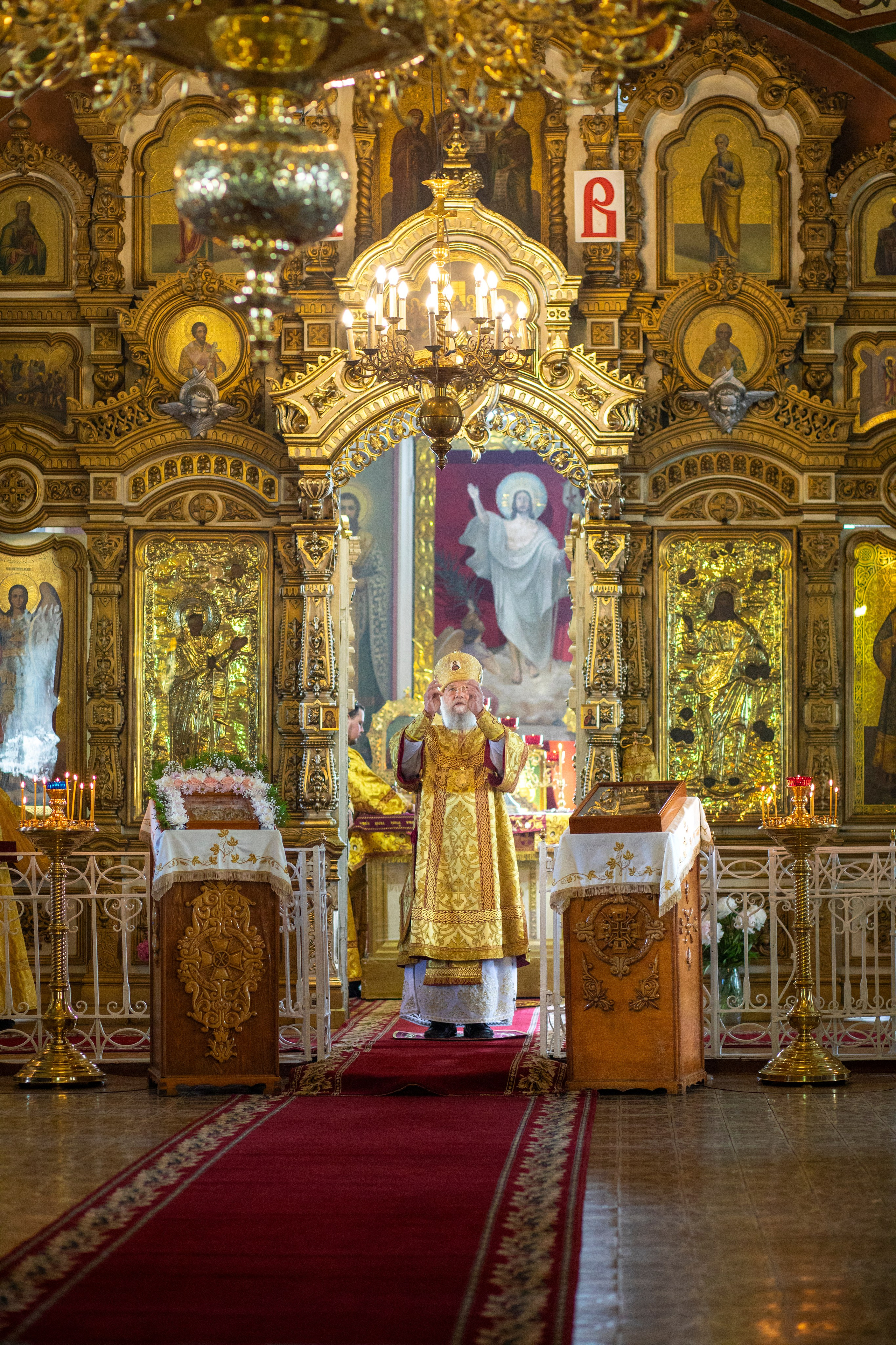 Служба епископа Александровского и Юрьев-Польского Иннокентия. Арт- фотограф Москва