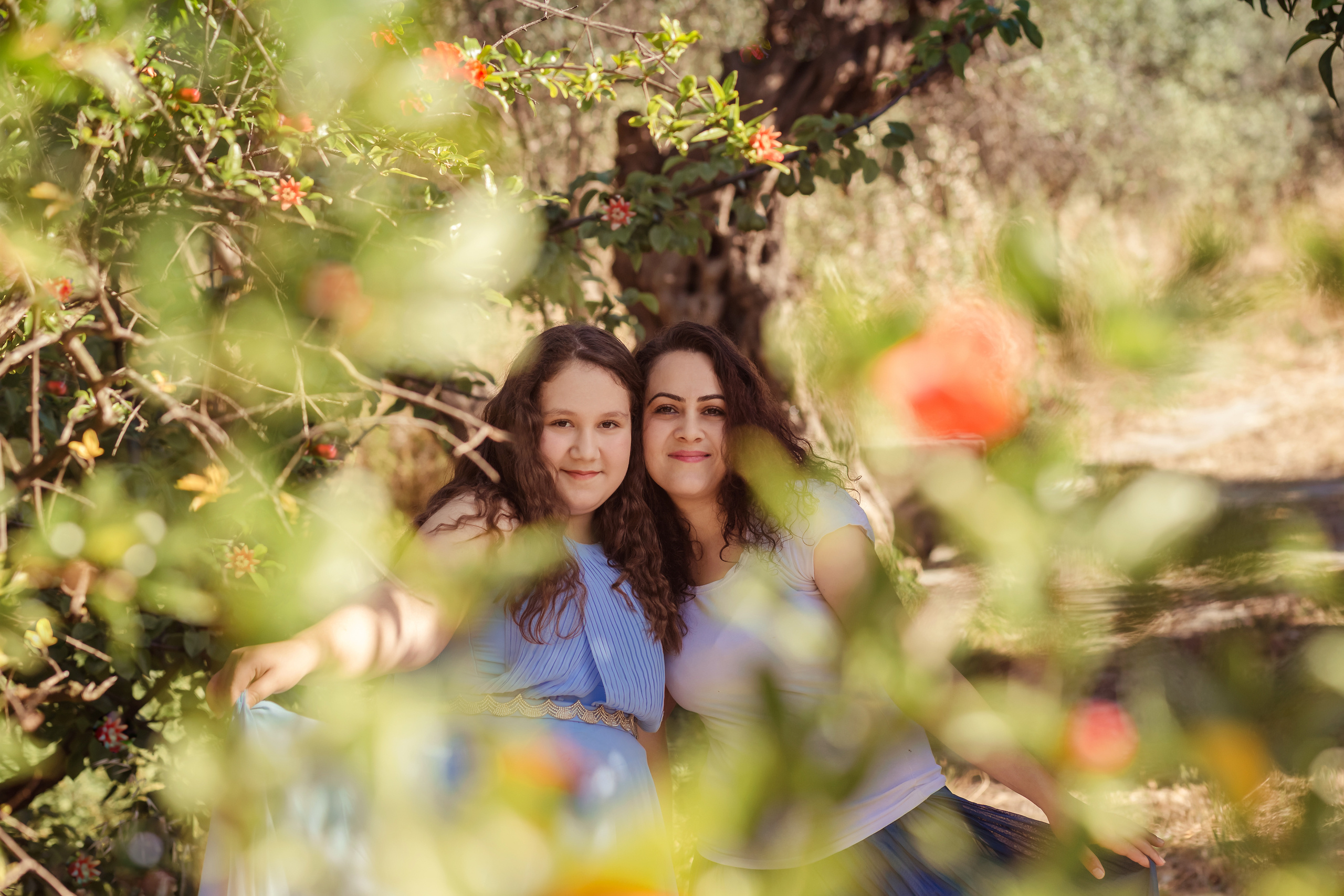 Farm photo shoot with a baby goat. Professional family and children’s photographer in Izmir Irina Eron