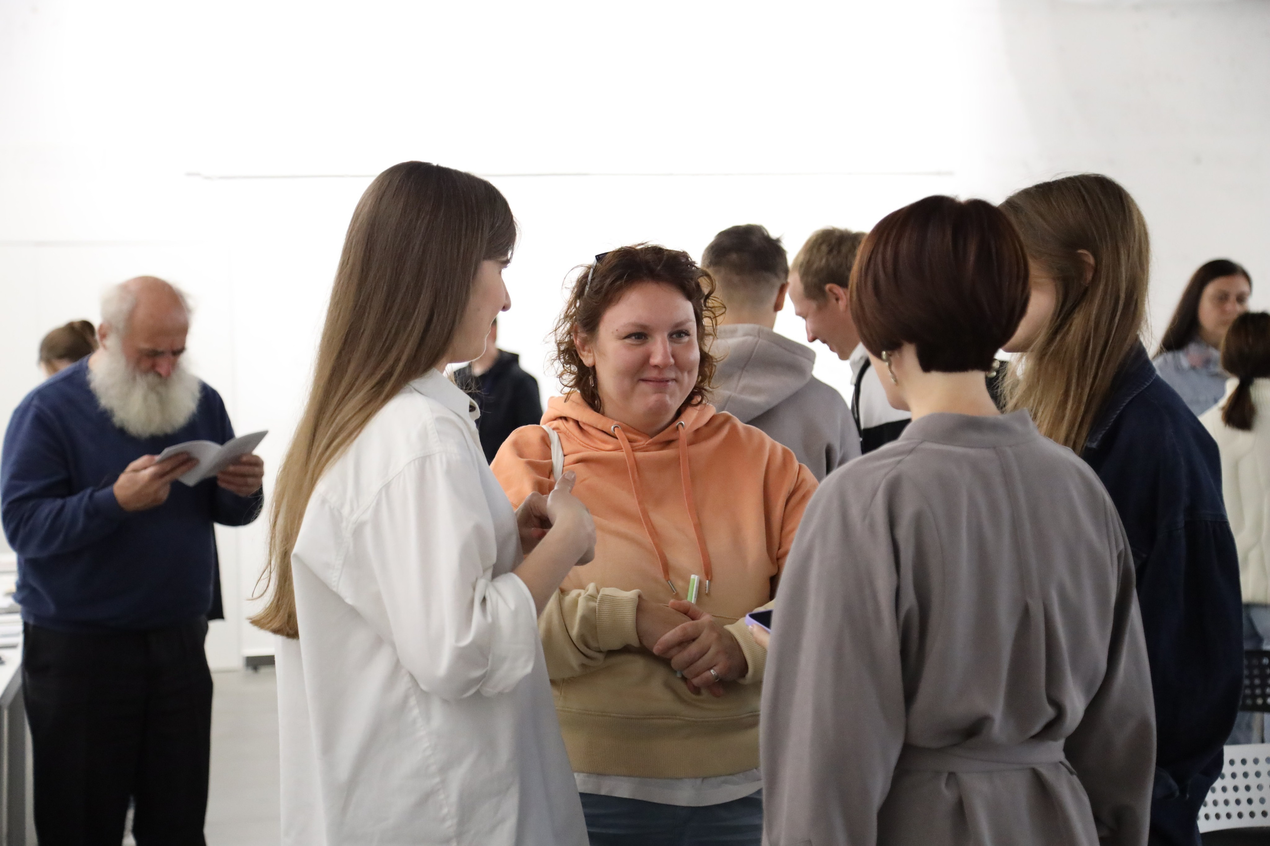 Разворот, фестиваль зинов, 9–10 сентября 2023, Доме архитектора, Воронеж. Лера Круглова