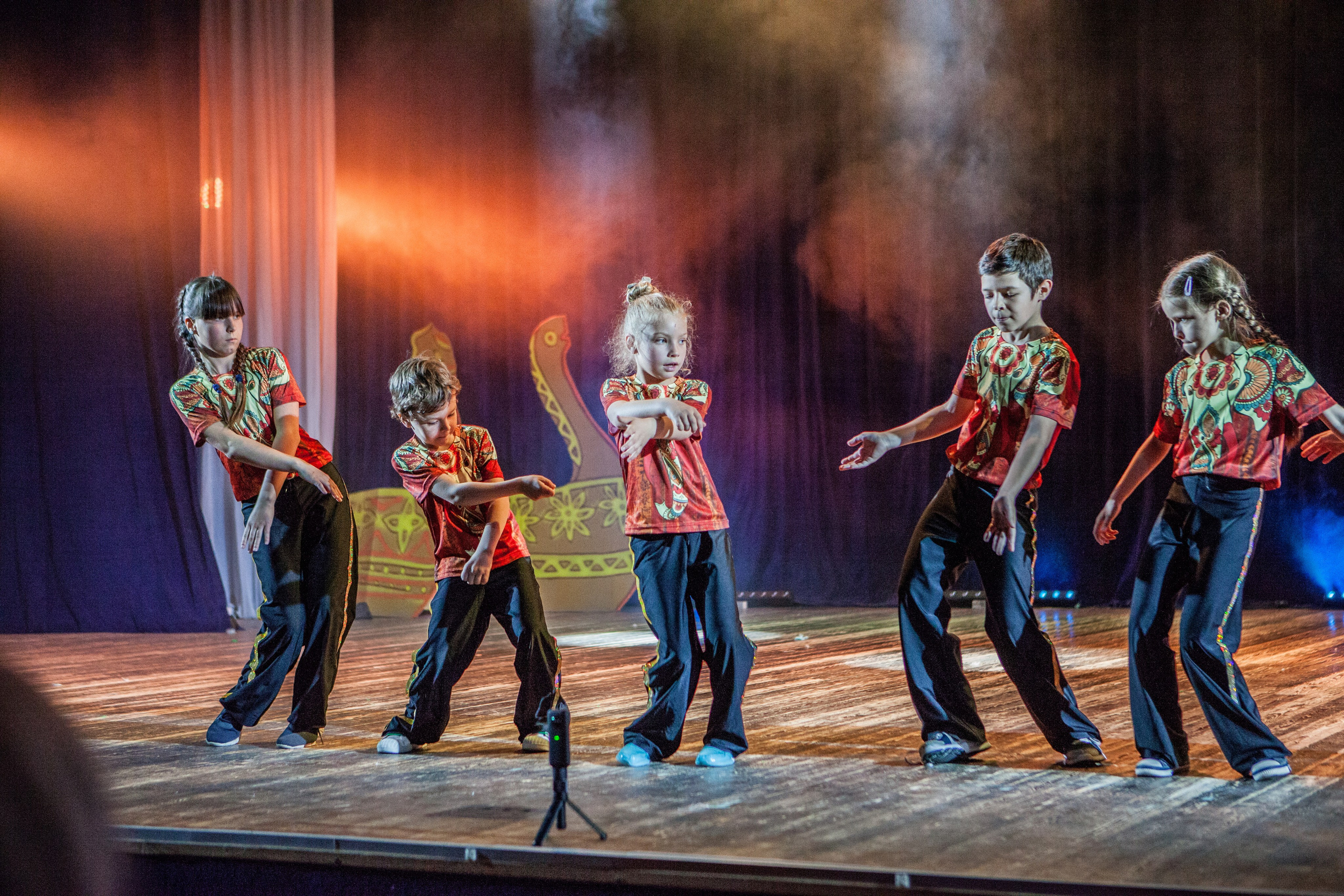 Танцы. Фотография, ретушь, сканирование, восстановление старых фото, интерьерная съёмка, студия. Данилов Александр, Москва