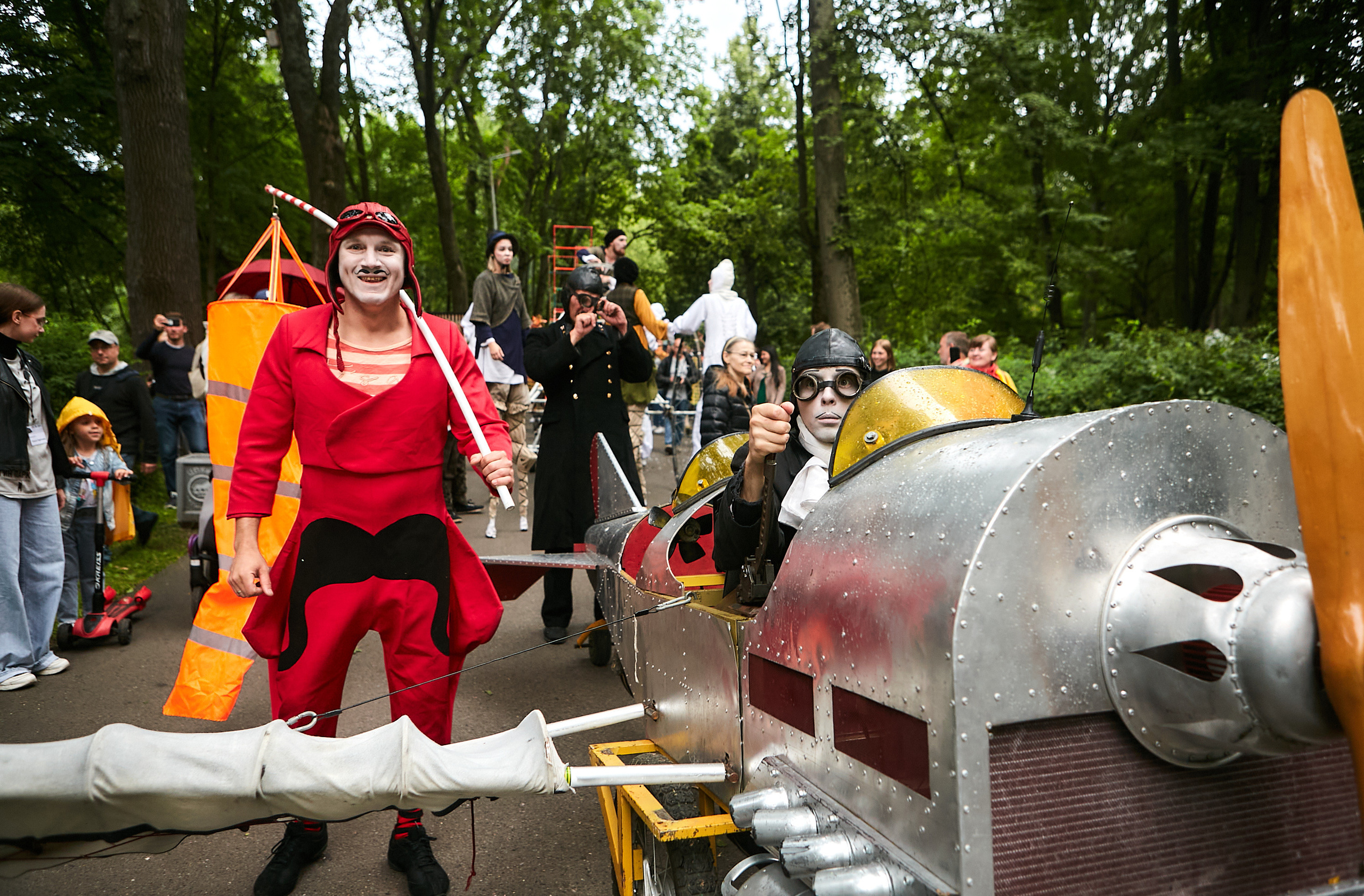 Театр. Visual artist Konstantin KoT