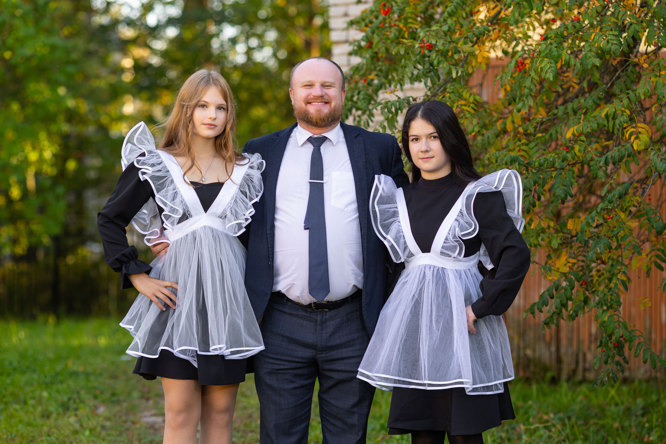 Осенняя фотосессия у школы с учителем. Семейный и детский фотограф Анна Петракова