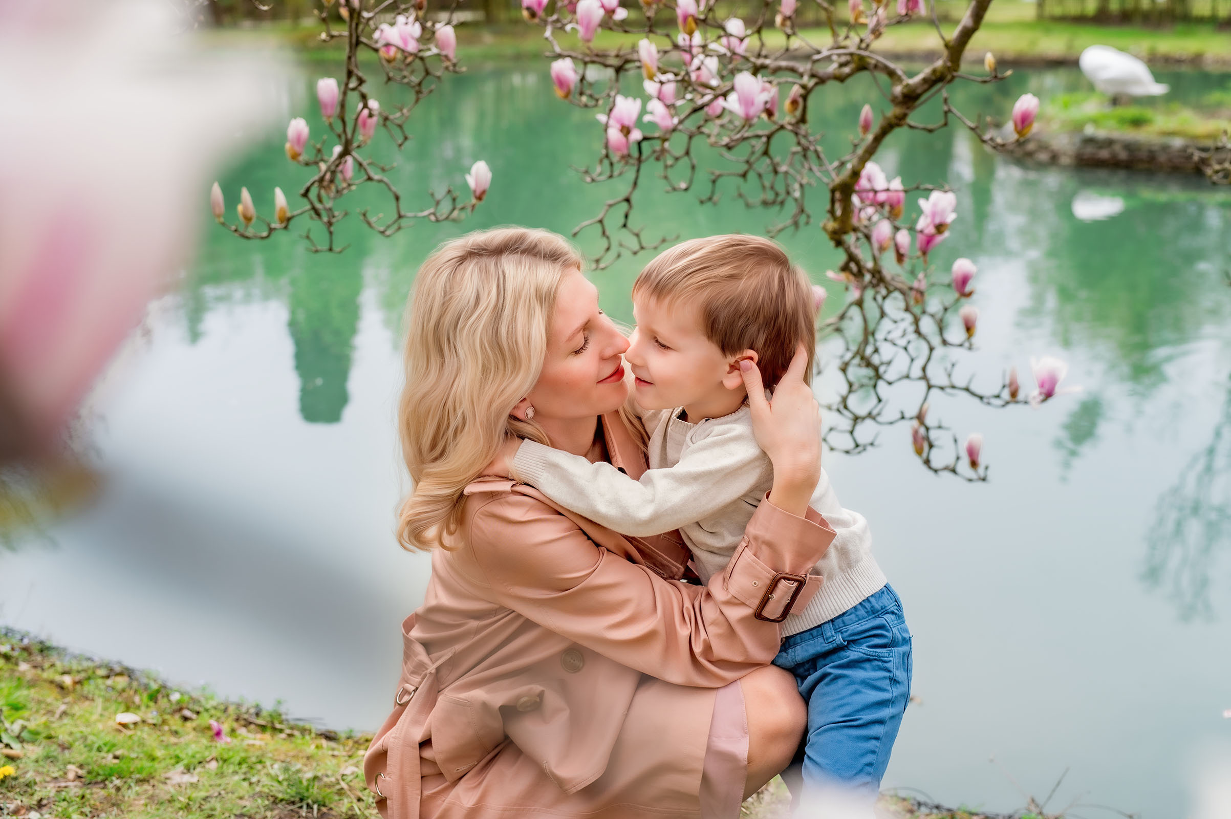Семейная фотосессия в Адлере на природе.