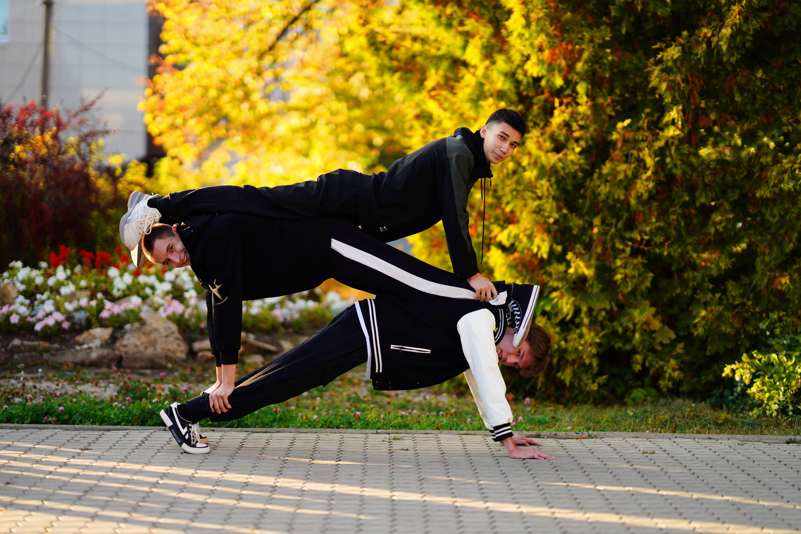 Осень 9,11 класс. Современные выпускные альбомы. Мы делаем не просто альбомы, а стильные фотокниги