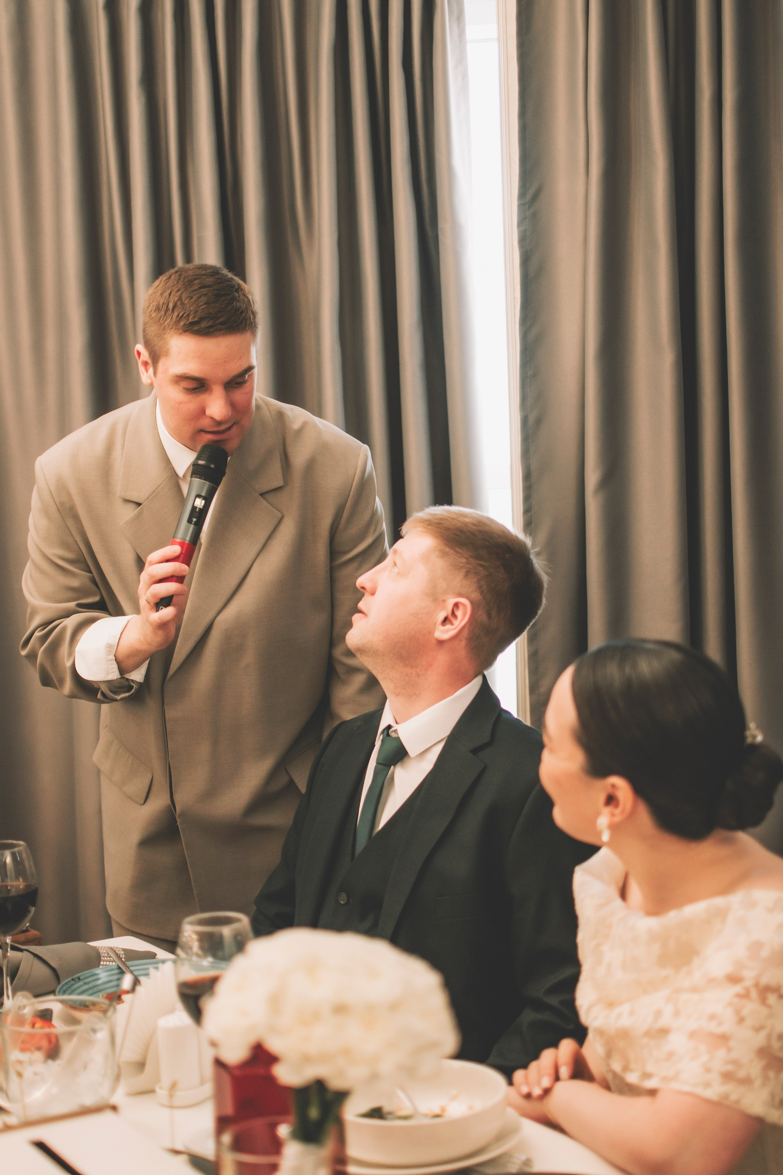 26.04.2025 (Фотосессия, роспись в Онии + фото с банкета). Семейный и свадебный фотограф Губкинский и Ставрополь