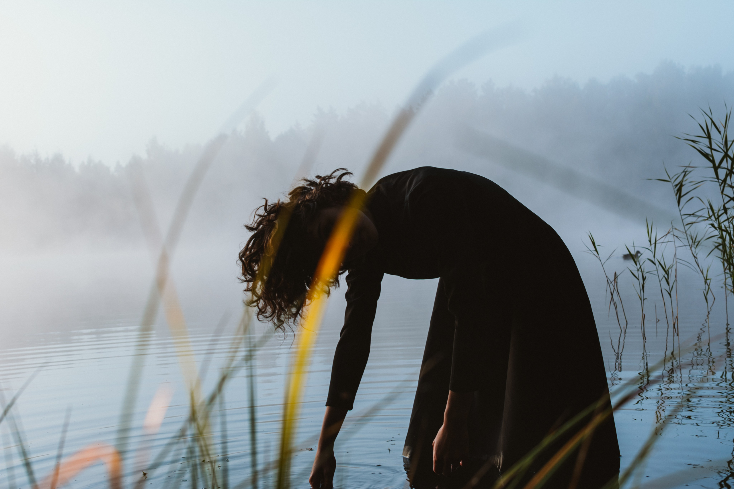 Рассвет на озере с Мариной. Портретный и репортажный Фотограф в Москве Александра Комарницкая