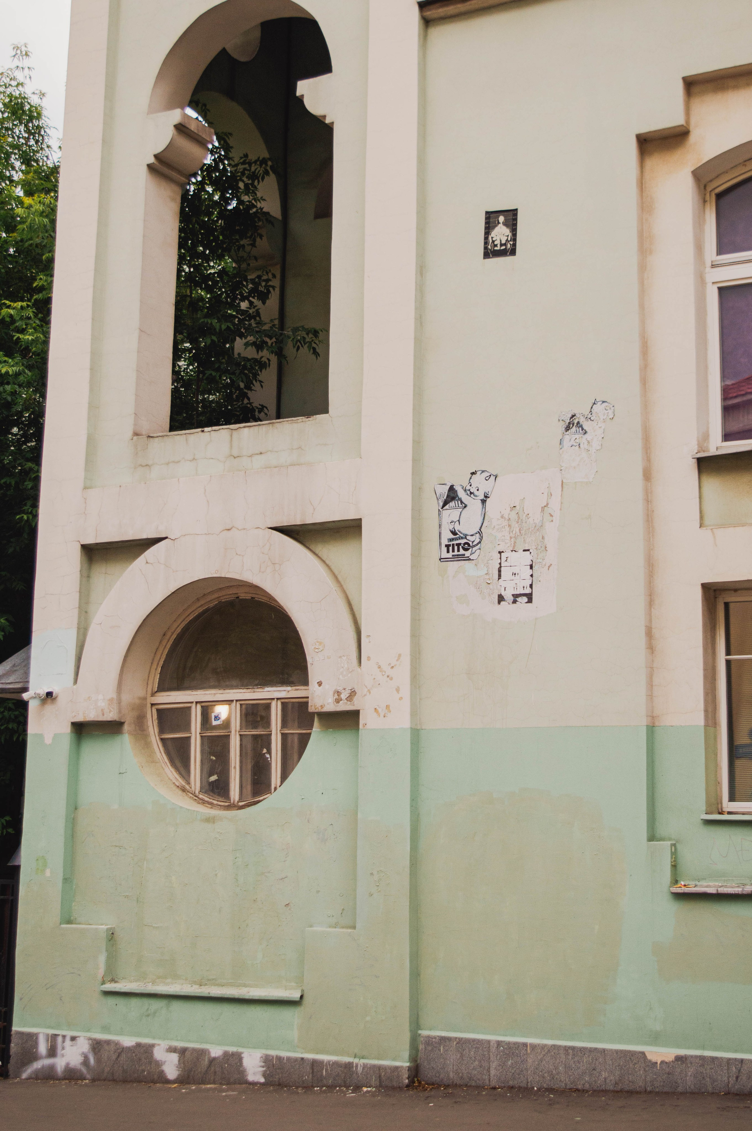 Типология «Стикербомбинг в городе». Фотограф Анастасия Лощакова в Москве