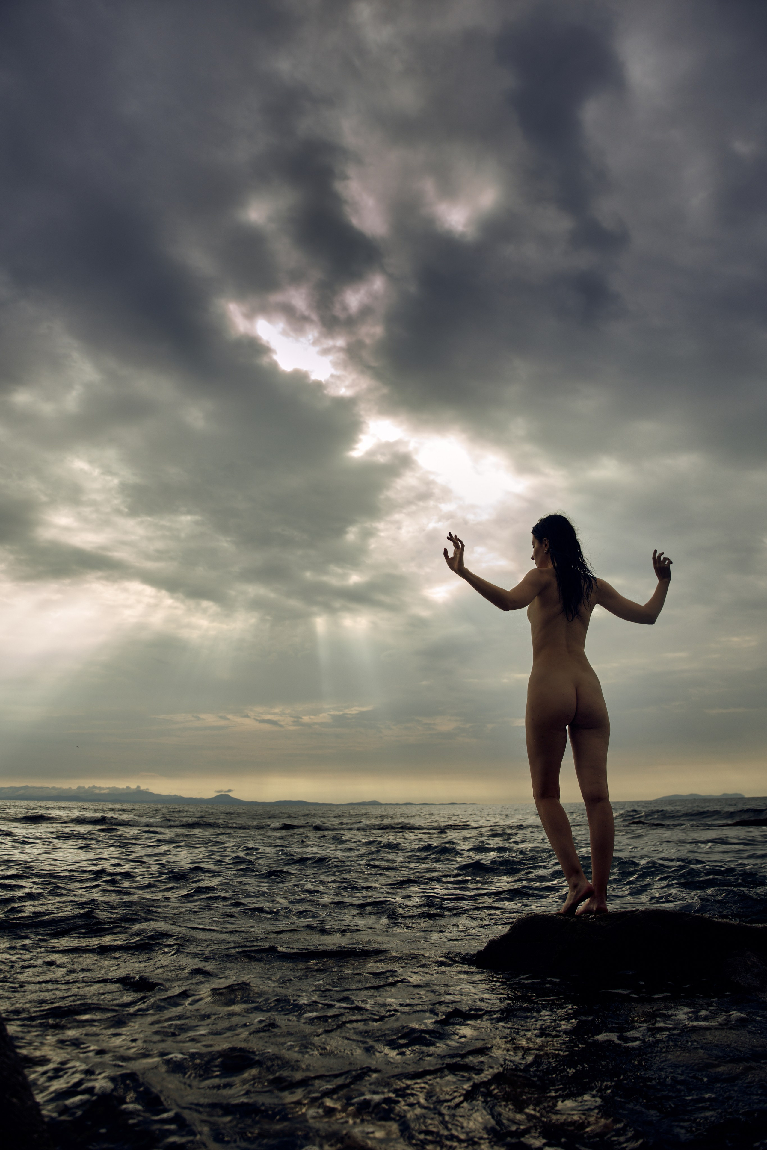 «Обнаженный свет» 18+. Арт-фотограф во Владивостоке Дмитрий Осипчук