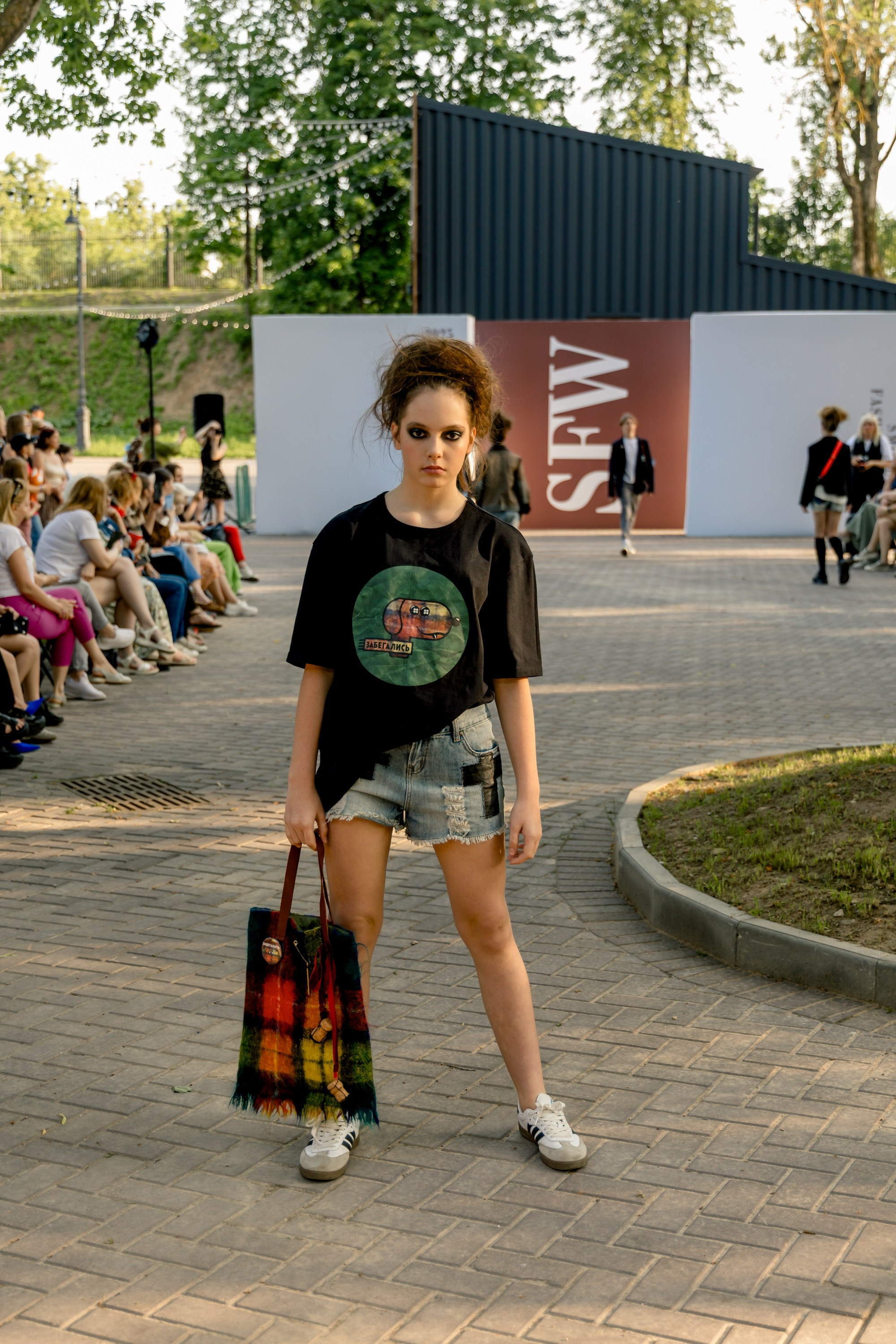 Smolensk Fashion Week 2025_показы_ДЕНЬ 1_ВЕЧЕРНИЙ ПОКАЗ_19:00. Главная