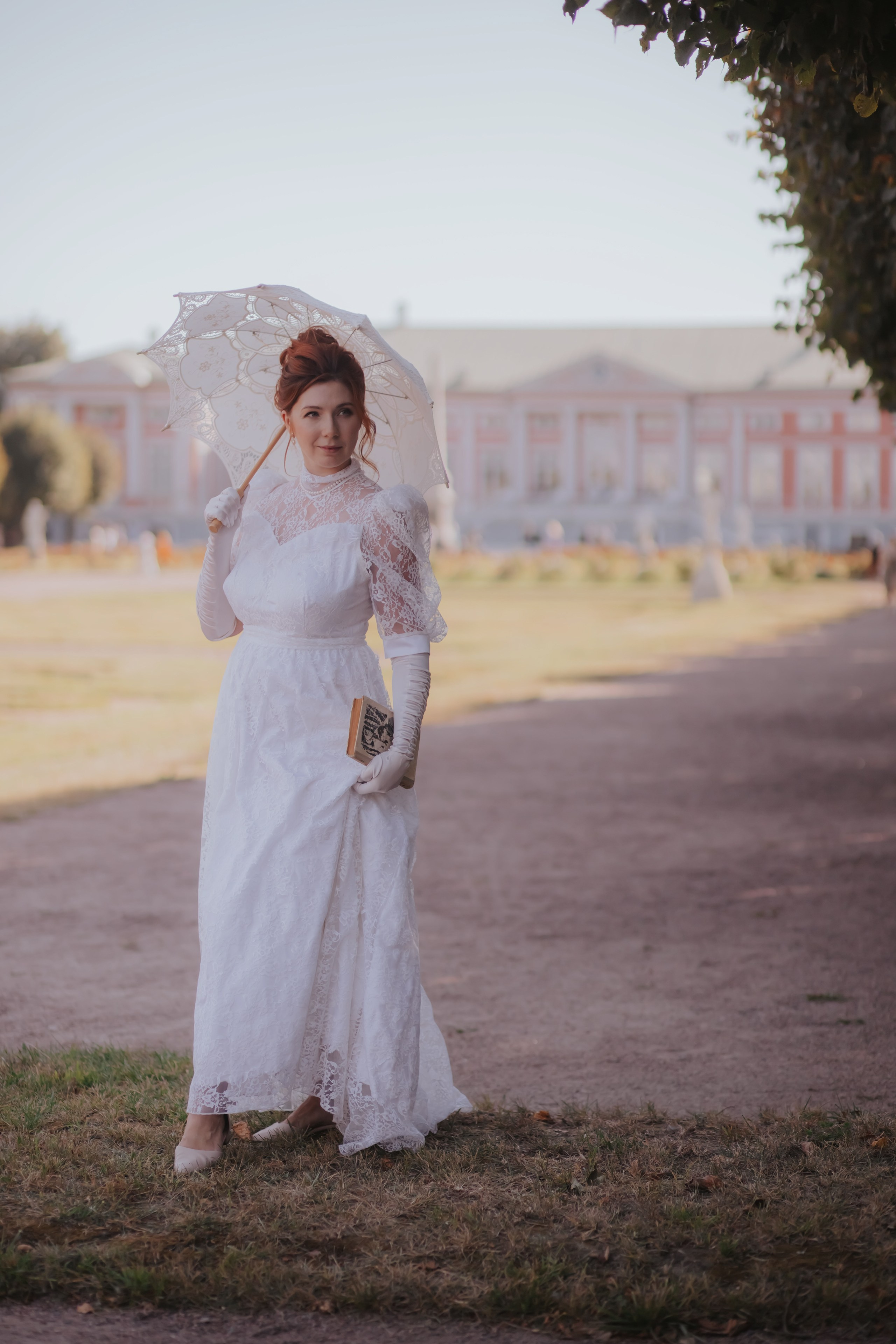 Мария. Тёплый сентябрь в Кусково. Художественная винтажная фотография