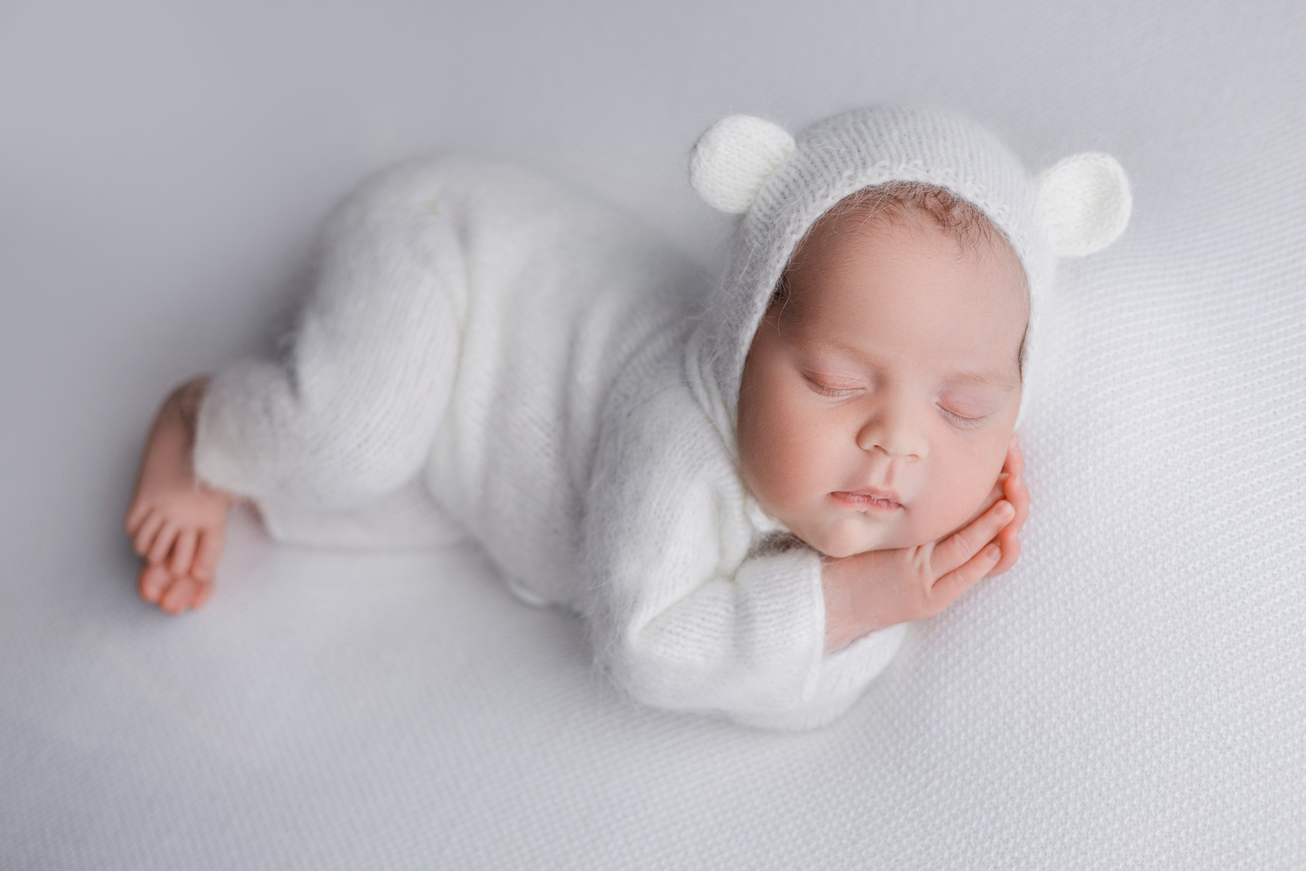 Артур. Евгения Горбунова фотограф новорожденных в Новом Уренгое