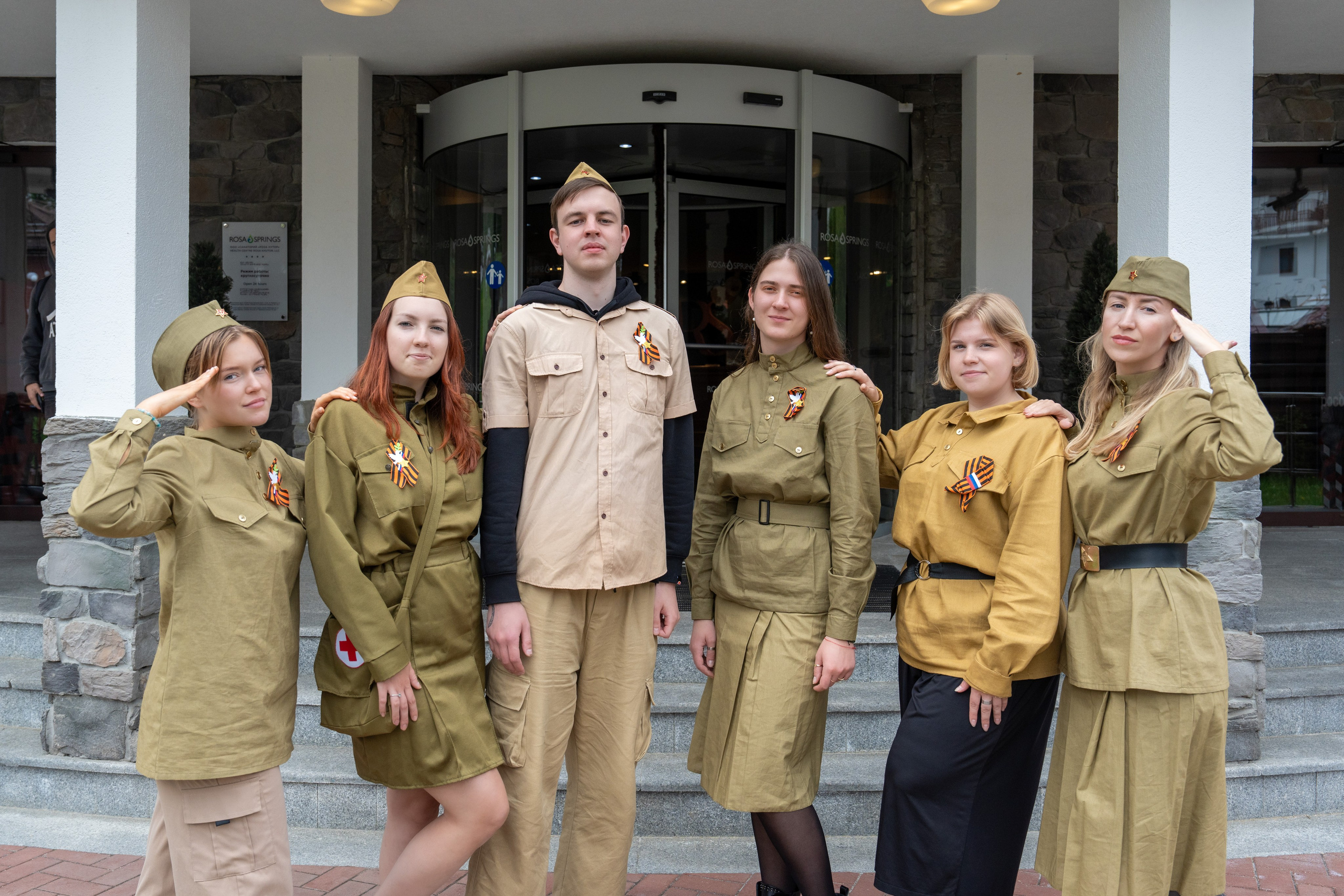 Шествие бессмертного полка 9 мая 2024 Rosa Springs. Репортажный фотограф в Красной Поляне и Сочи Павлюченко Екатерина