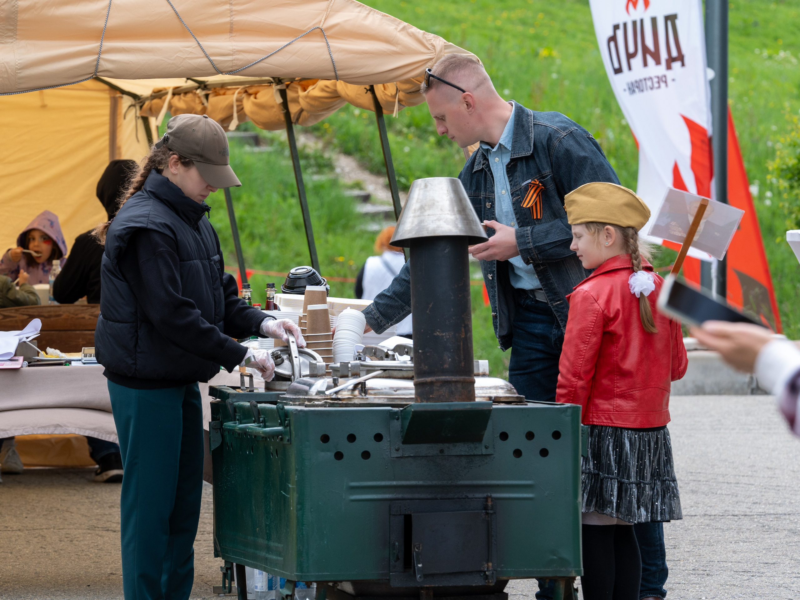 Шествие бессмертного полка 9 мая 2024 Rosa Springs. Репортажный фотограф в Красной Поляне и Сочи Павлюченко Екатерина