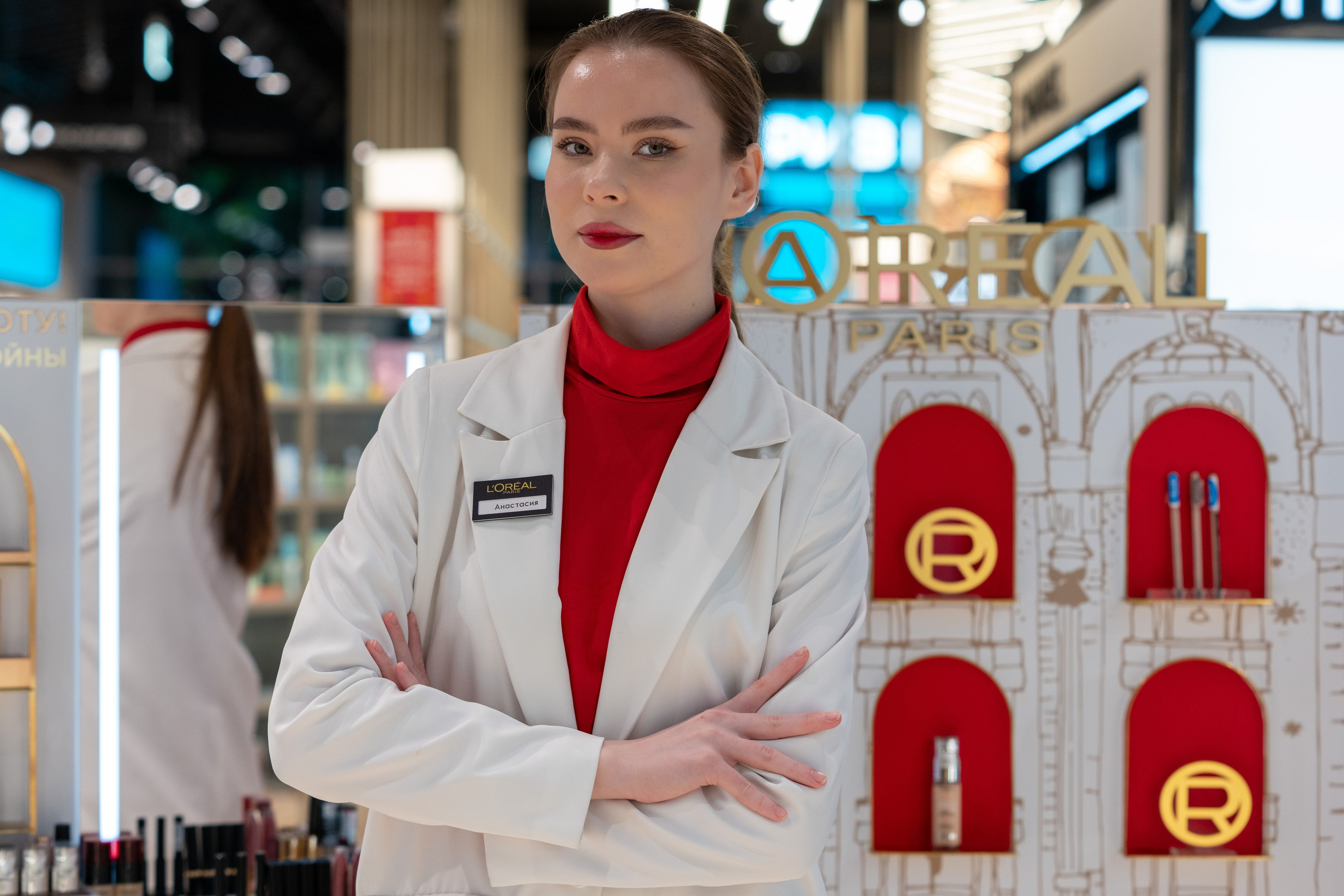 Отчет партнерской интеграции Loreal в магазинах Рив Гош. Репортажный фотограф в Красной Поляне и Сочи Павлюченко Екатерина