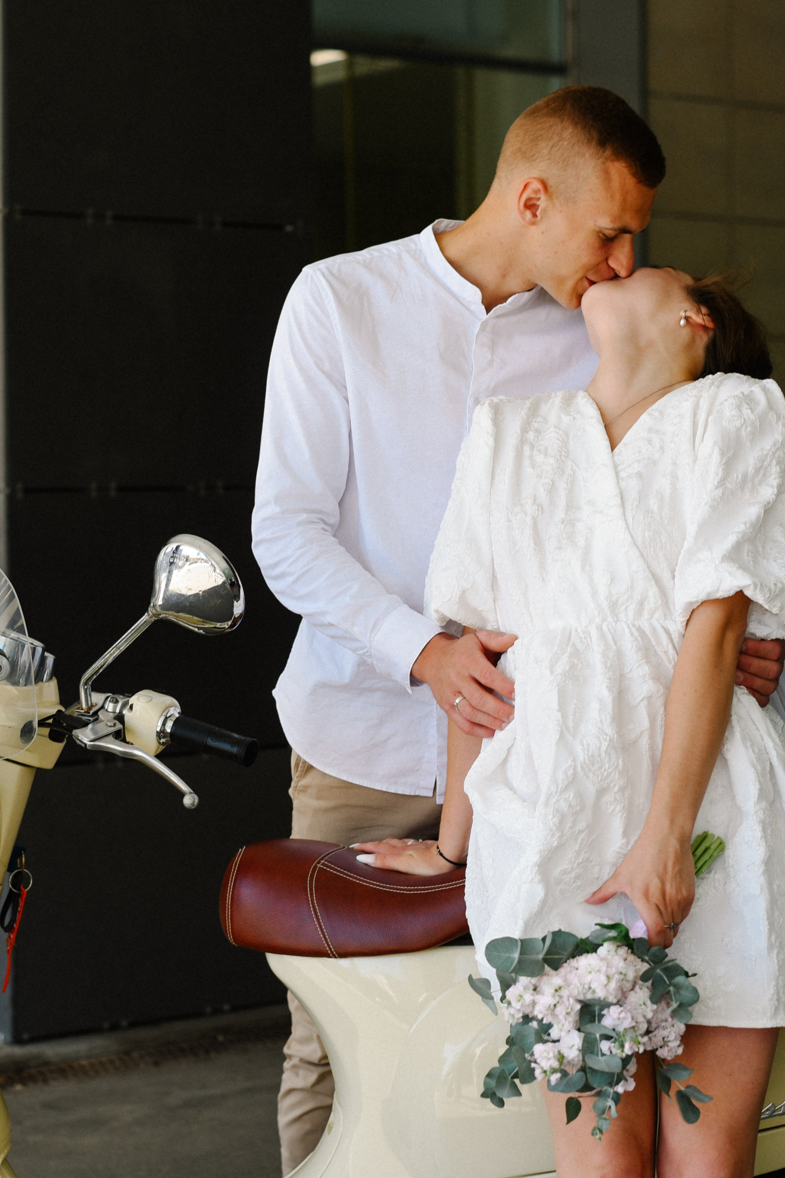 Андрей и Дарья ЗАГС № 4 Свадебная прогулка по городу. Фотограф Лола Волна, город Москва