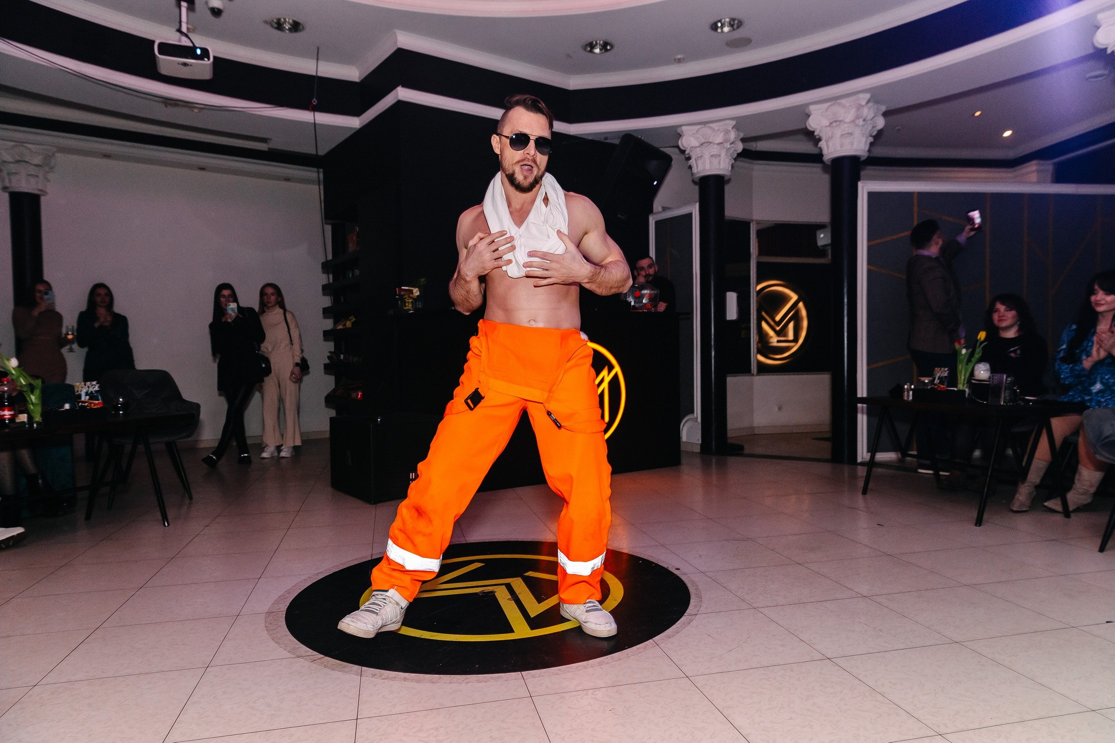 8 марта в лаунж-баре Major 2024. Свадебный, семейный и детский фотограф в Калининграде Елена Кравцова