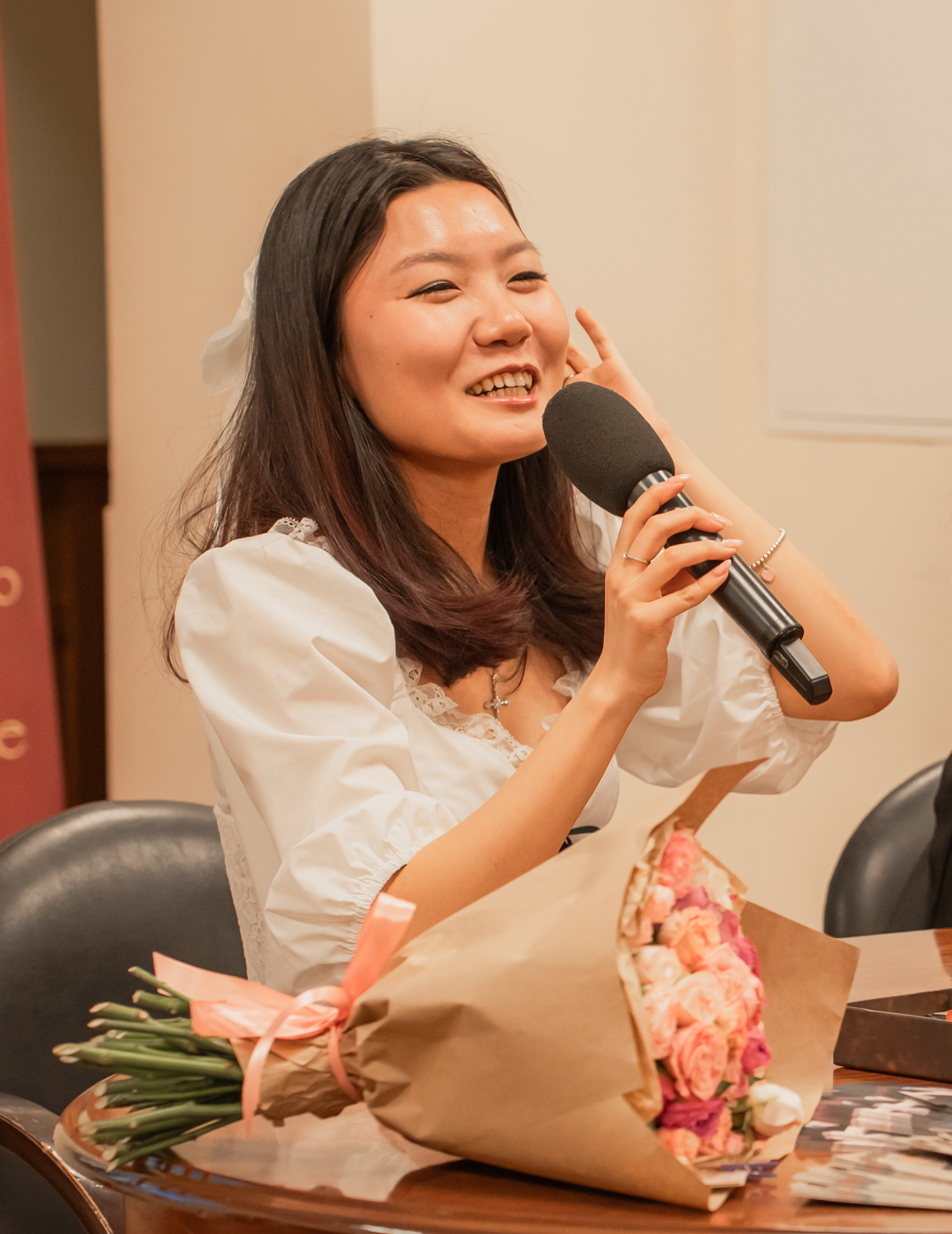 Презентация книги «Человек за бортом», автор София Цой. Репортажный фотограф Анастасия Рубцова