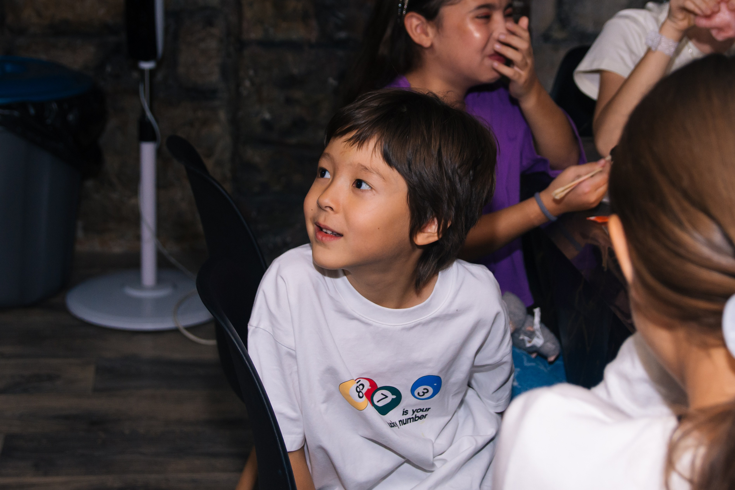 Квесты и праздники в Нелогике. Фотограф в Москве. Индивидуальные и парные съёмки, мероприятия, промо-съёмки для артистов