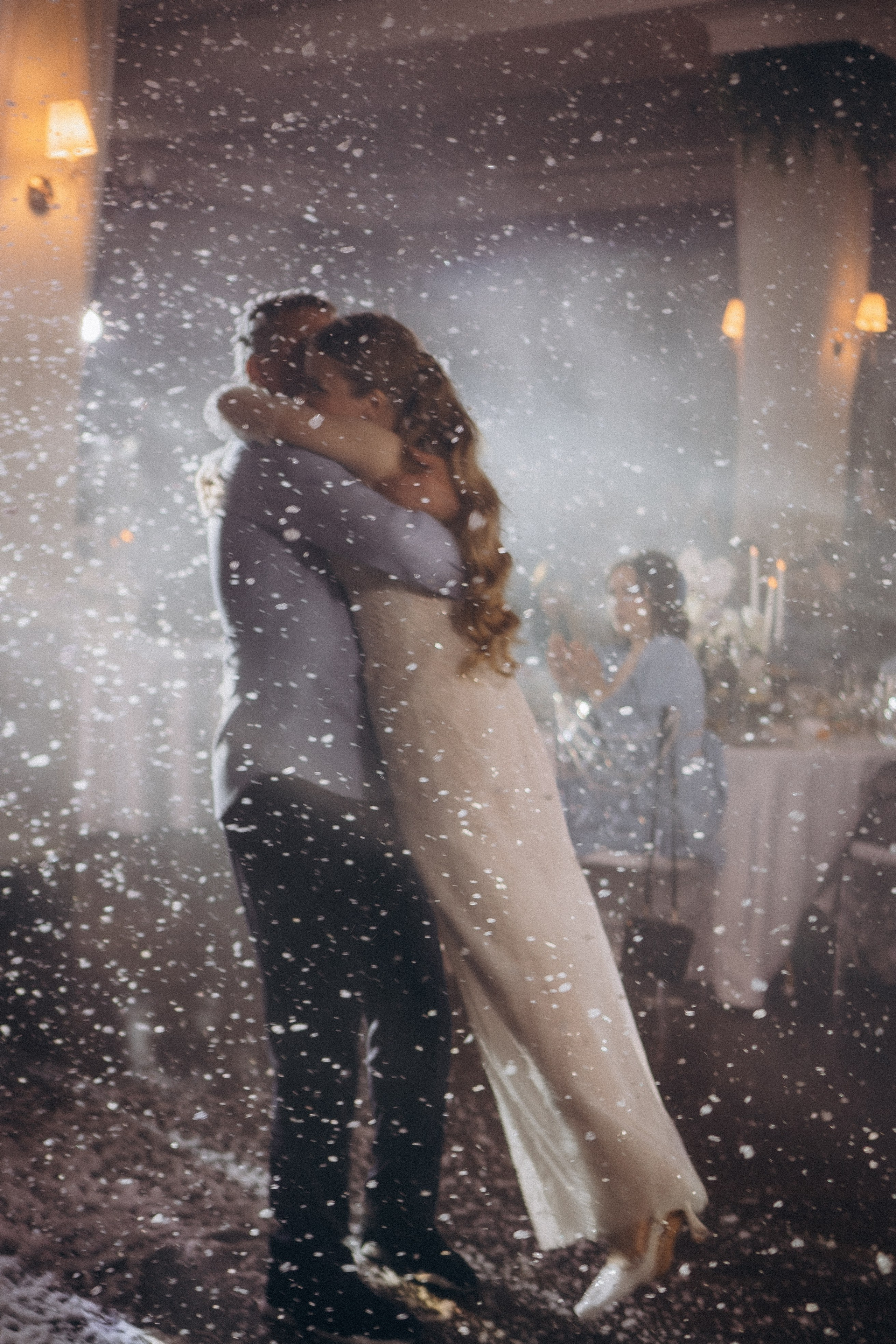 ТАНЕЦ С ПАПОЙ СВАДЕБНМ БАНКЕТЕ (СНЯТО В СИБИРЕ В НИЖНЕВАРТОВСКЕ). Профессиональный фотограф, Санкт-Петербург — Виктория Богомолова