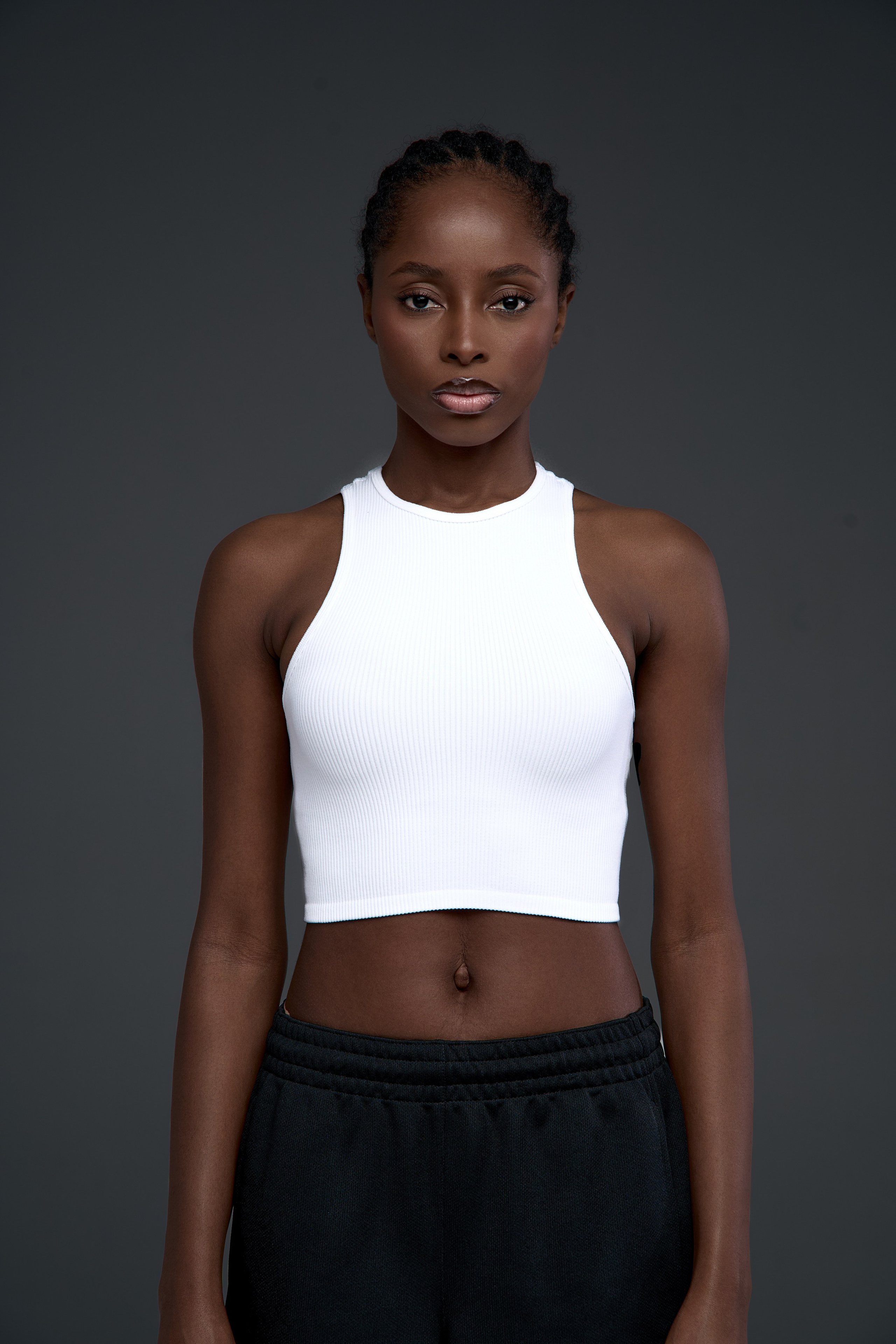 Спортивные футболки. Фотограф для маркетплейсов в Москве