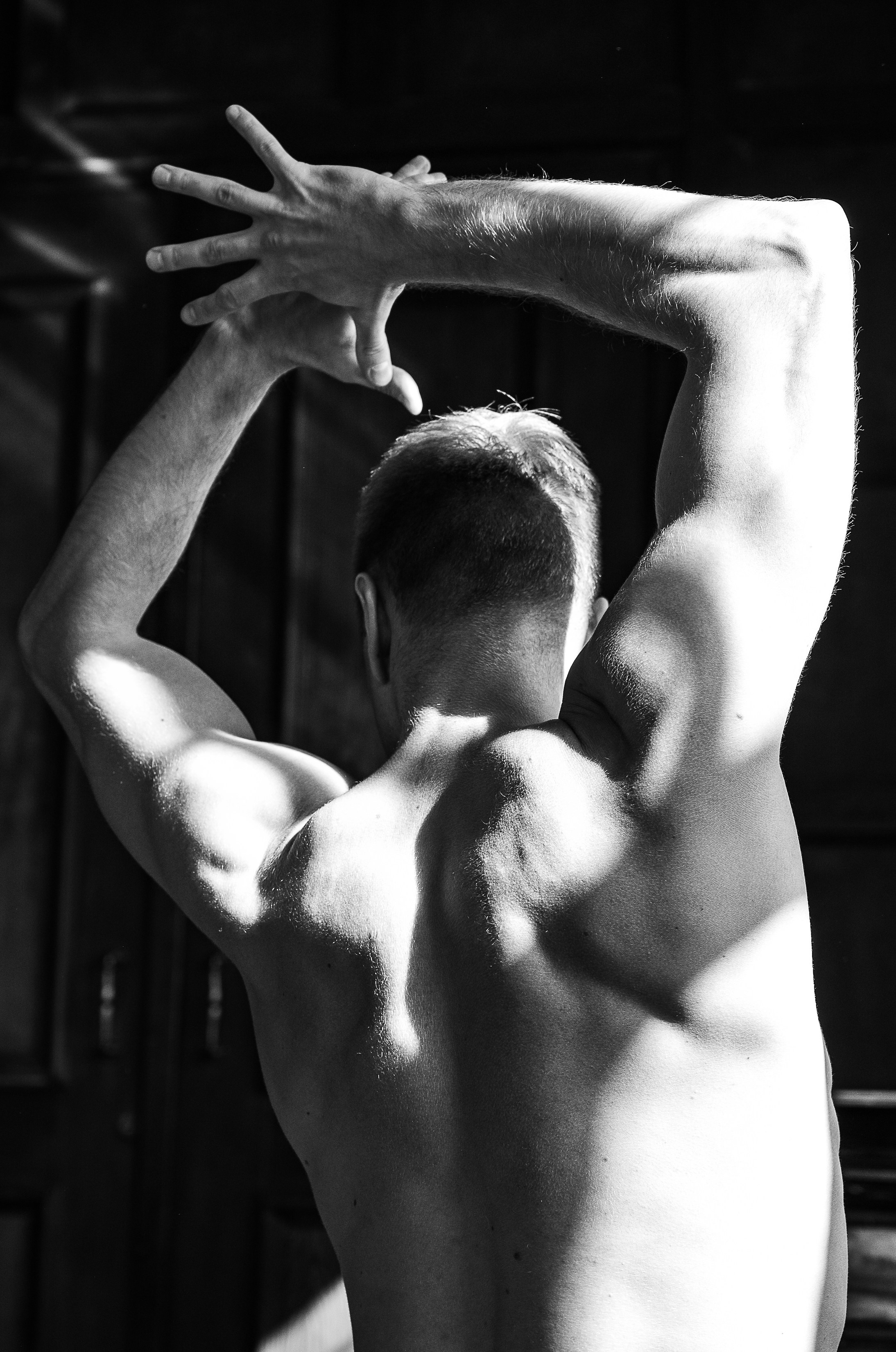 Выставка «Спорт сквозь время»30.10.2025-9.11.2025 Москва, Завод «Флакон». Спортивный фотограф в Москве Фадеева Ирина. Соревнования, турниры, чемпионаты по танцам. отчетные концерты, съемка под водой