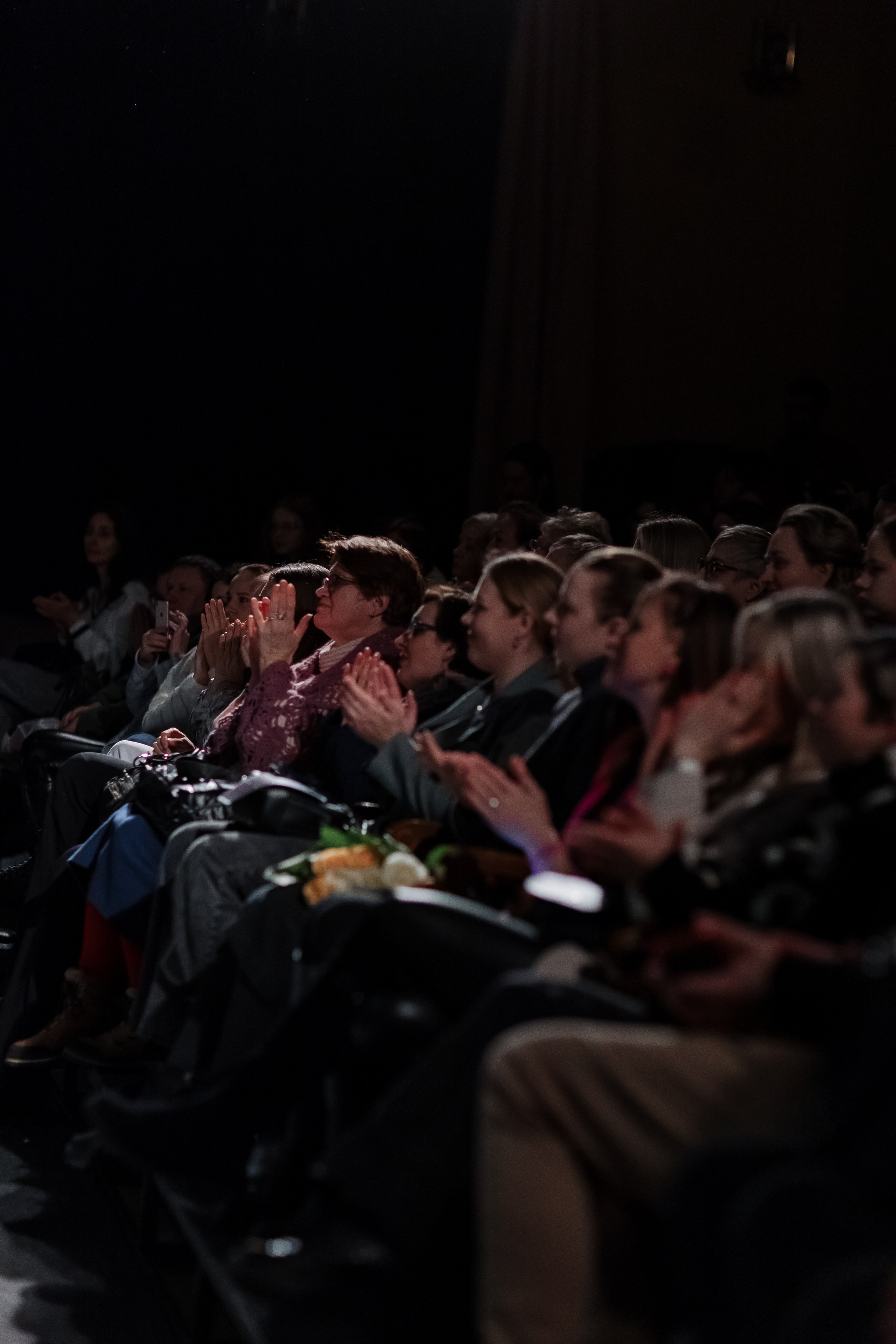 Спектакль. Свадебный фотограф