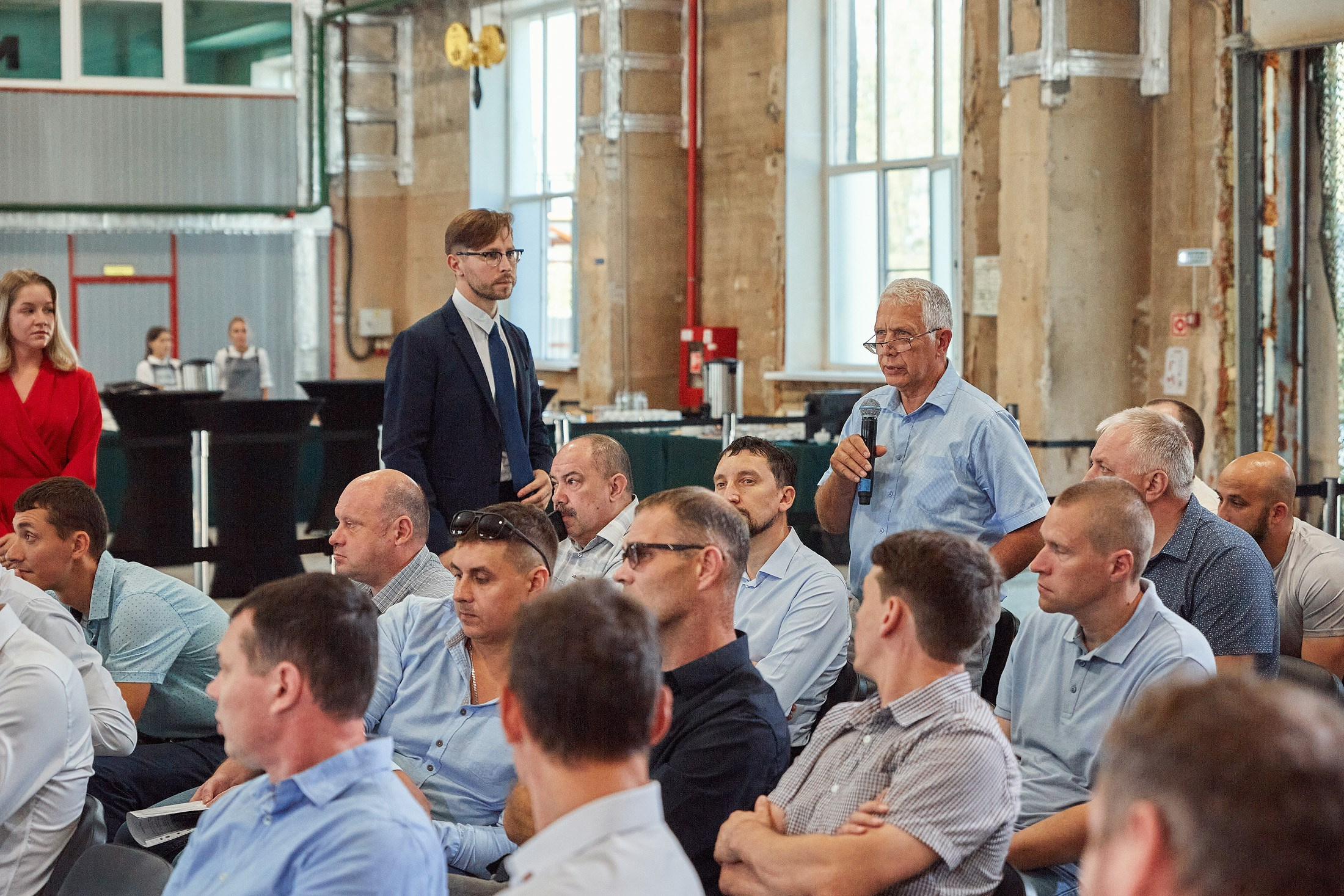 EMG / Международный форум / Презентация нового высокоточного станка. Антон Артюшин, портретный фотограф. Москва