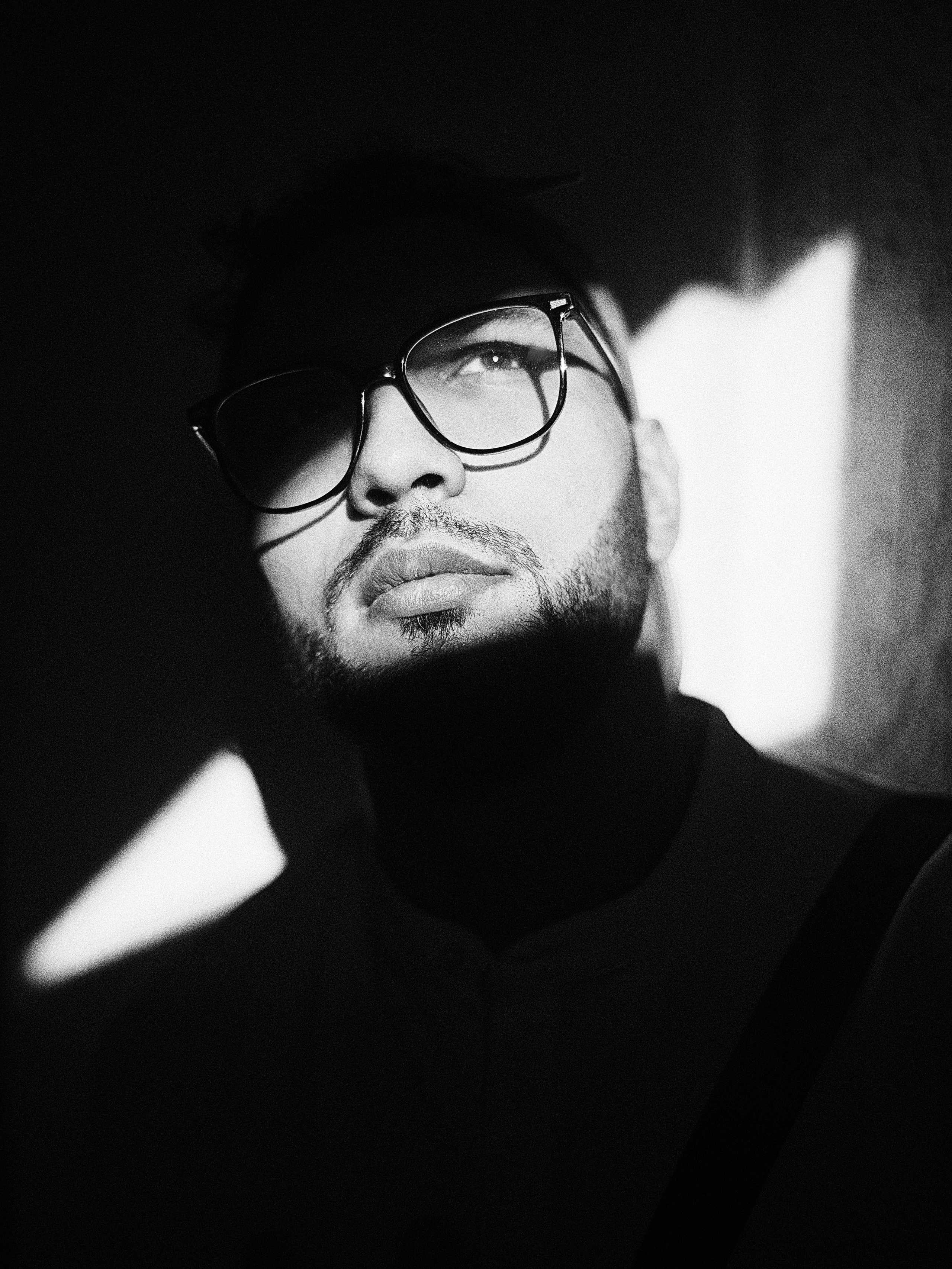 Мужской портрет в студии (Ростов-на-Дону). Свадебный фотограф в Ростове-на-Дону Владимир Пешков