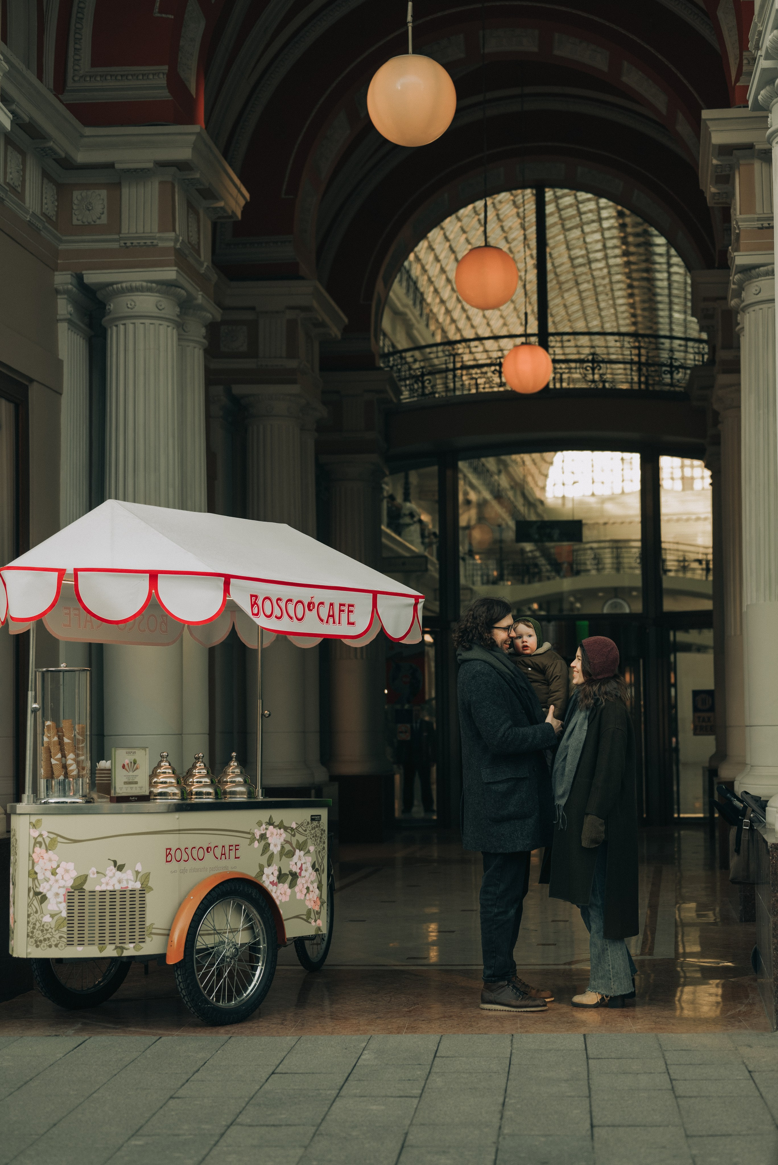 Прогулка по Москве. Ксения, Лев и Аркадий. Семейный фотограф в Москве Дарья Пузикова