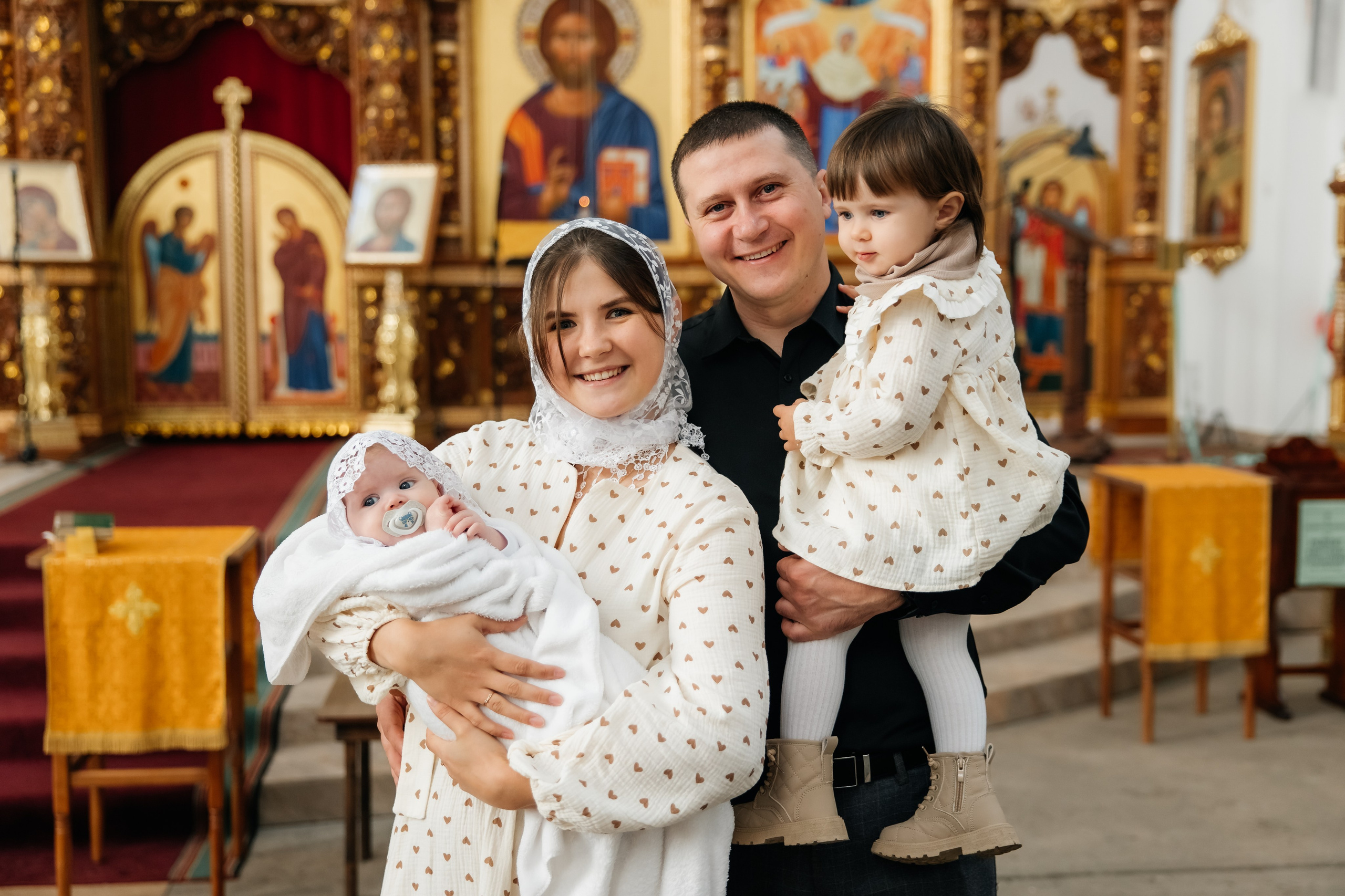 Крещение Мирославы. Храм иконы Божьей Матери «Всех скорбящих Радость». Фотограф ВИКА МЕДУЗА